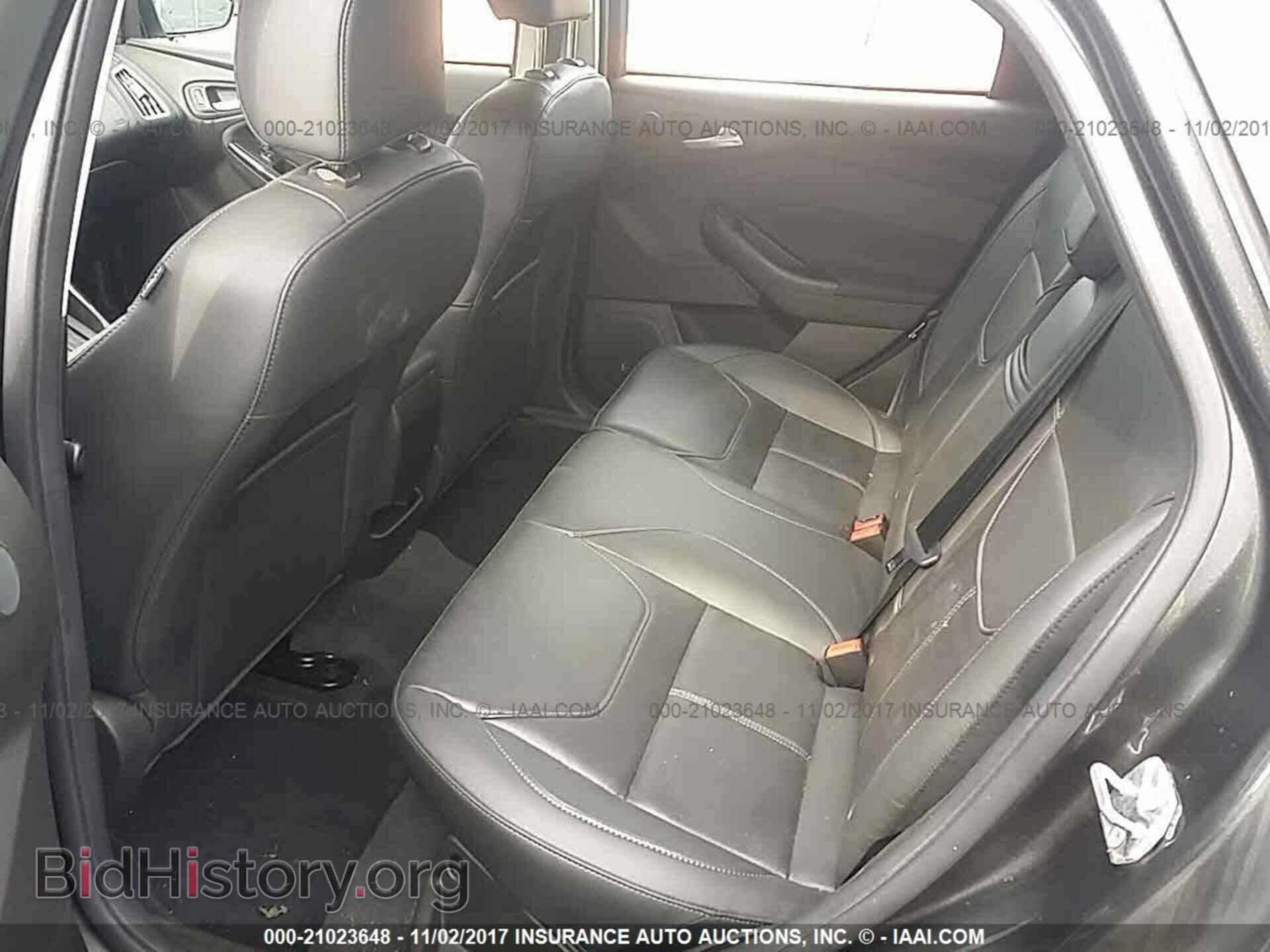 2016 Ford Focus - VIN: 1FADP3N22GL305300 - Photo 8