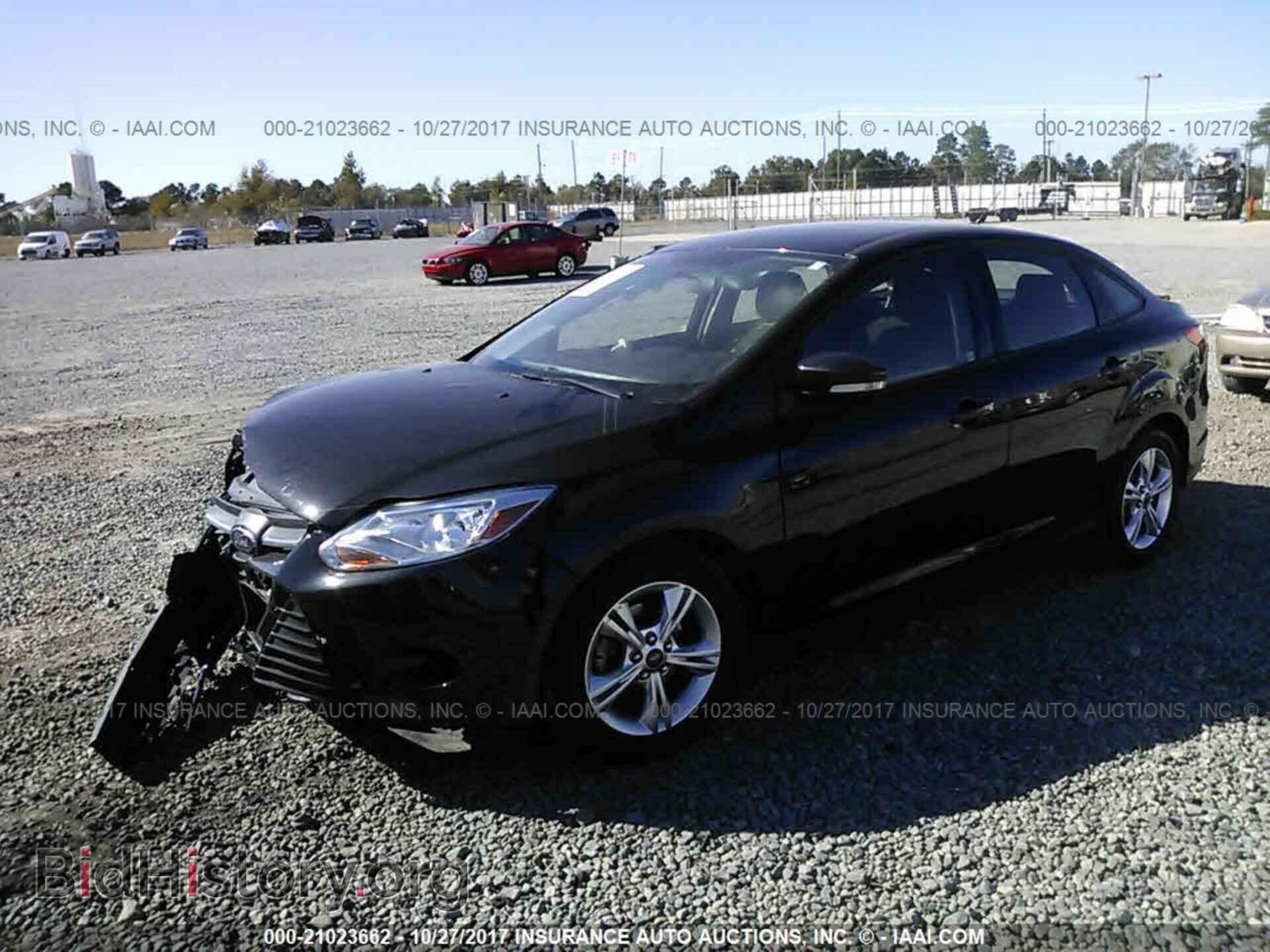 2013 Ford Focus - VIN: 1FADP3F26DL300143 - Photo 2