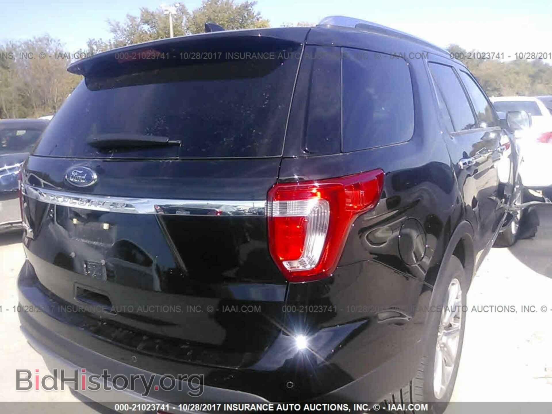 2017 Ford Explorer - VIN: 1FM5K7F8XHGC92616 - Photo 4