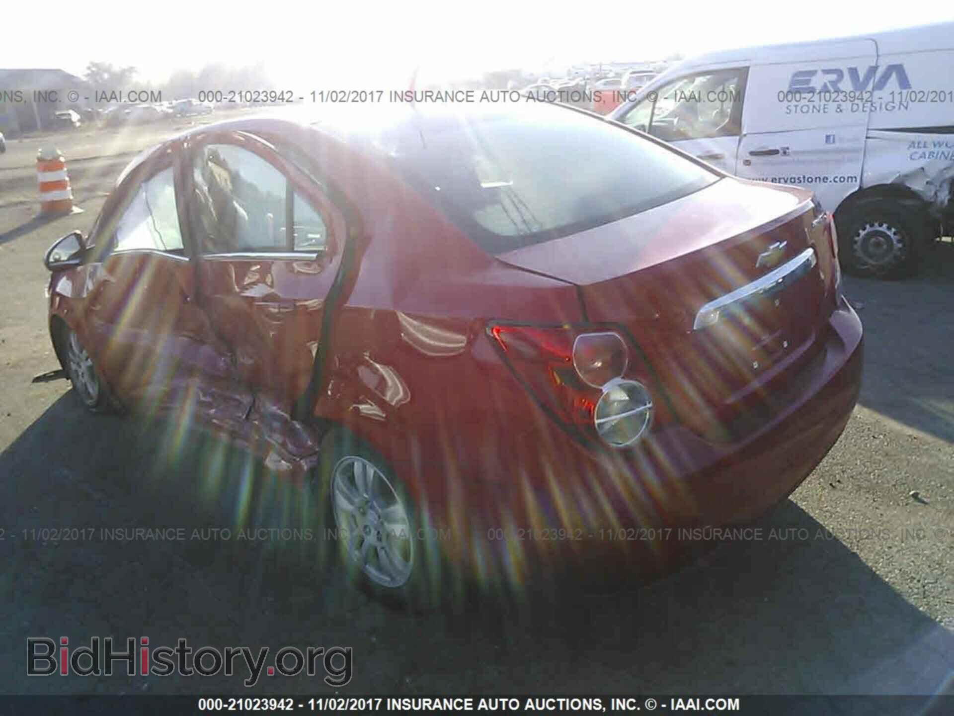 2014 Chevrolet Sonic - VIN: 1G1JC5SH2E4177640 - Фото 3