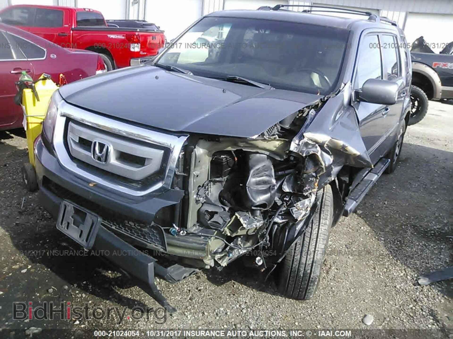 2011 Honda Pilot - VIN: 5FNYF4H93BB103994 - Photo 2