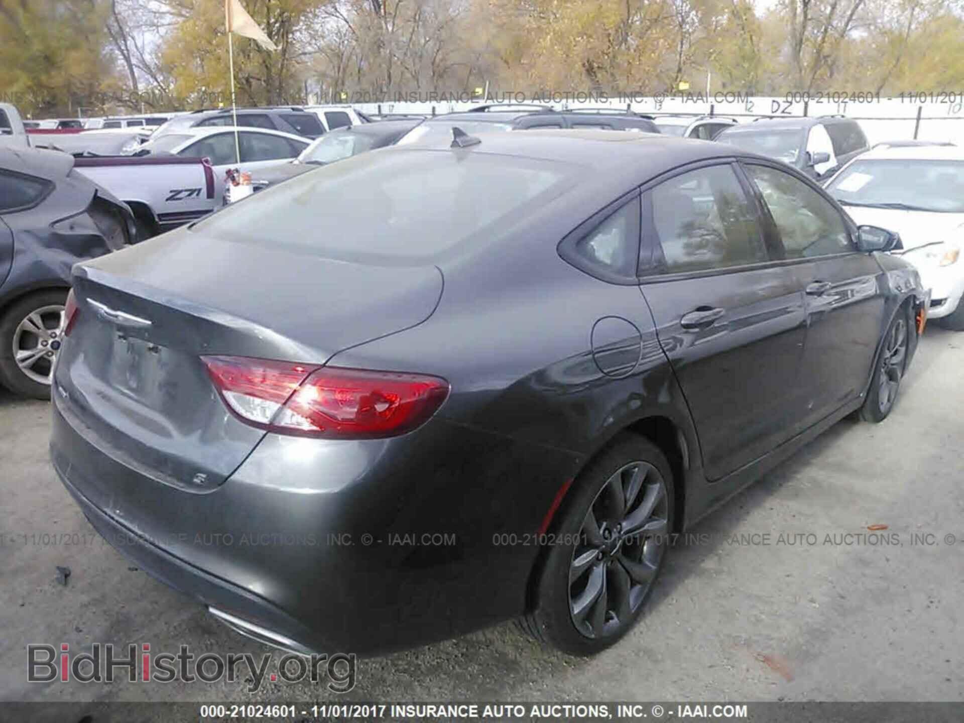2015 Chrysler 200 - VIN: 1C3CCCDG7FN648559 - Photo 4