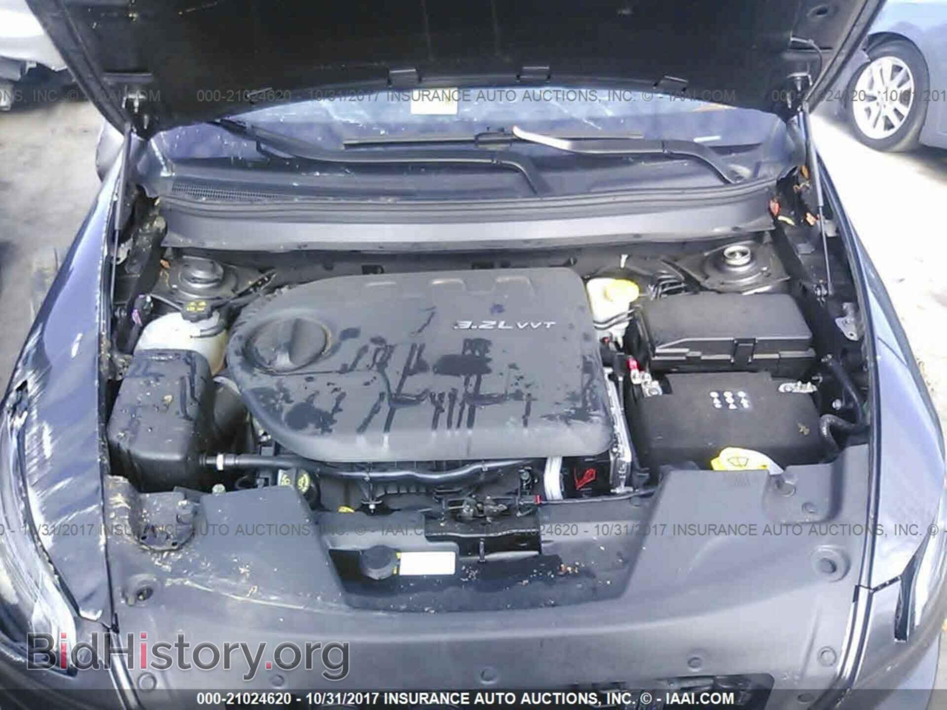 2014 Jeep Cherokee - VIN: 1C4PJMDS2EW210764 - Photo 10