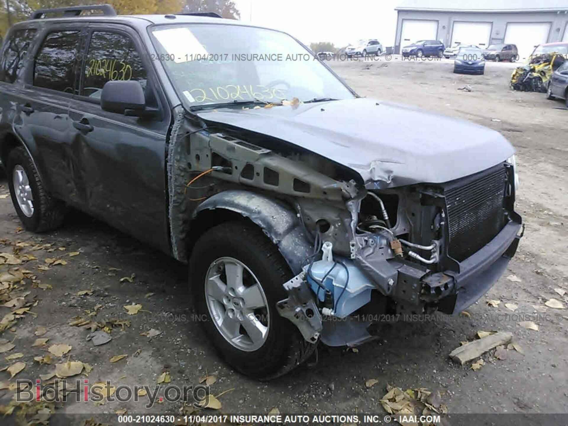 2011 Ford Escape - VIN: 1FMCU9DG2BKA09007 - Photo 6
