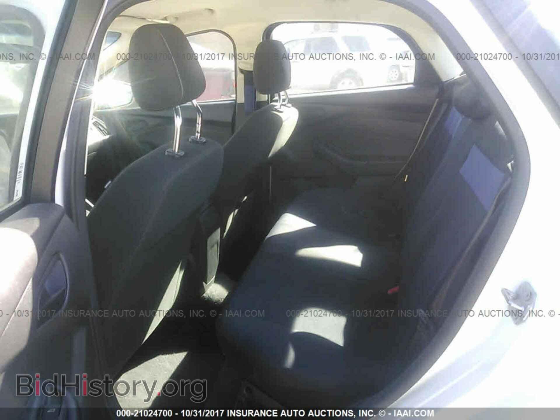 2012 Ford Focus - VIN: 1FAHP3F21CL162527 - Photo 8