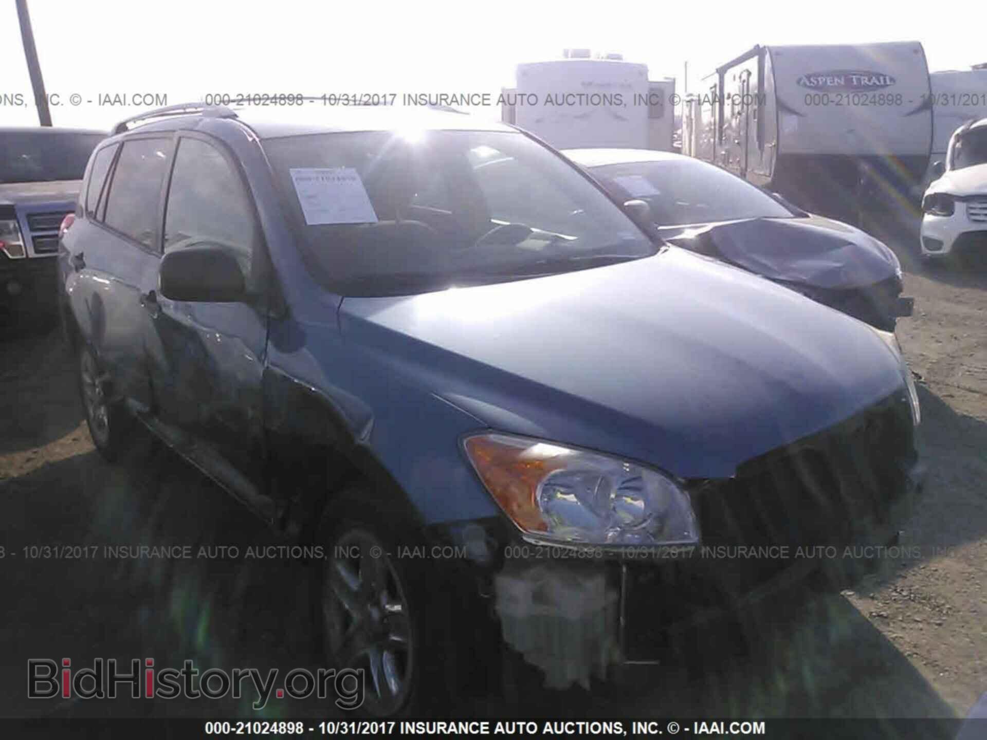 Photo 2T3BF4DV9BW092129 - Toyota Rav4 2011