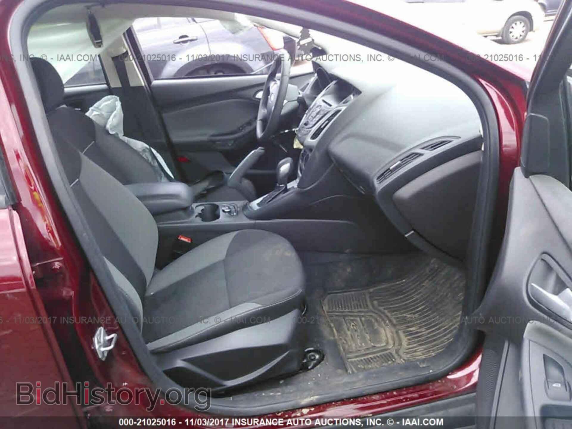 2014 Ford Focus - VIN: 1FADP3F22EL118232 - Photo 5