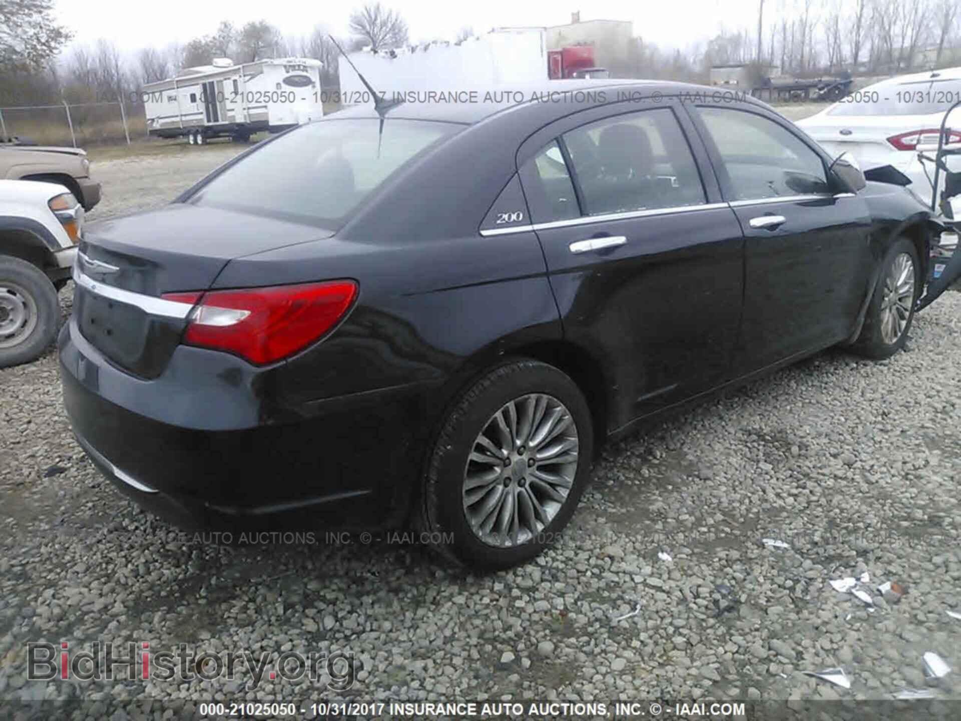 2011 Chrysler 200 - VIN: 1C3BC2FG4BN518039 - Фото 4
