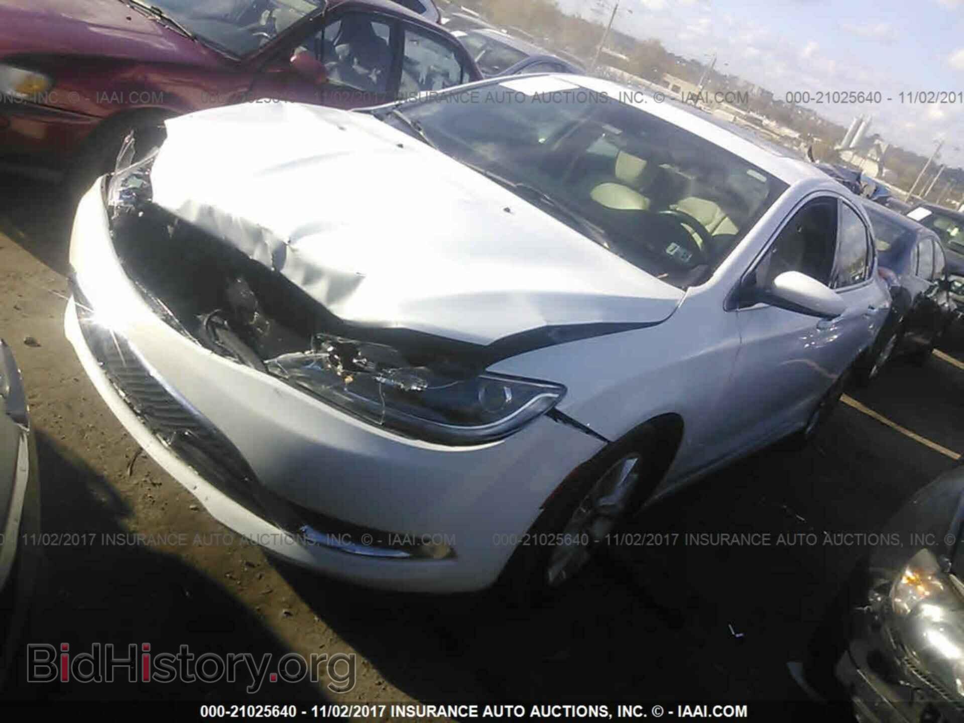 2015 Chrysler 200 - VIN: 1C3CCCCB9FN539221 - Фото 2
