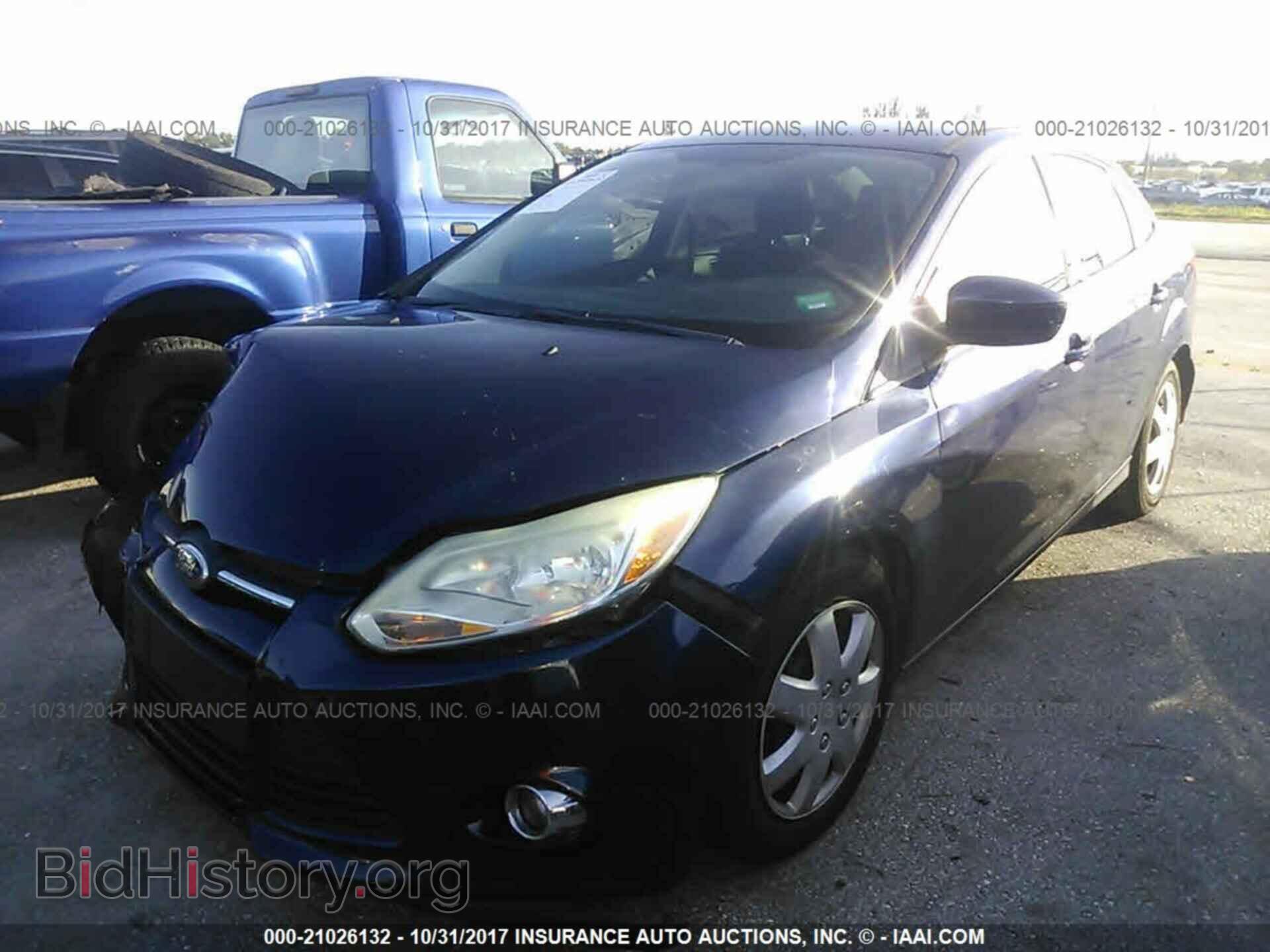 2012 Ford Focus - VIN: 1FAHP3F27CL156750 - Photo 2