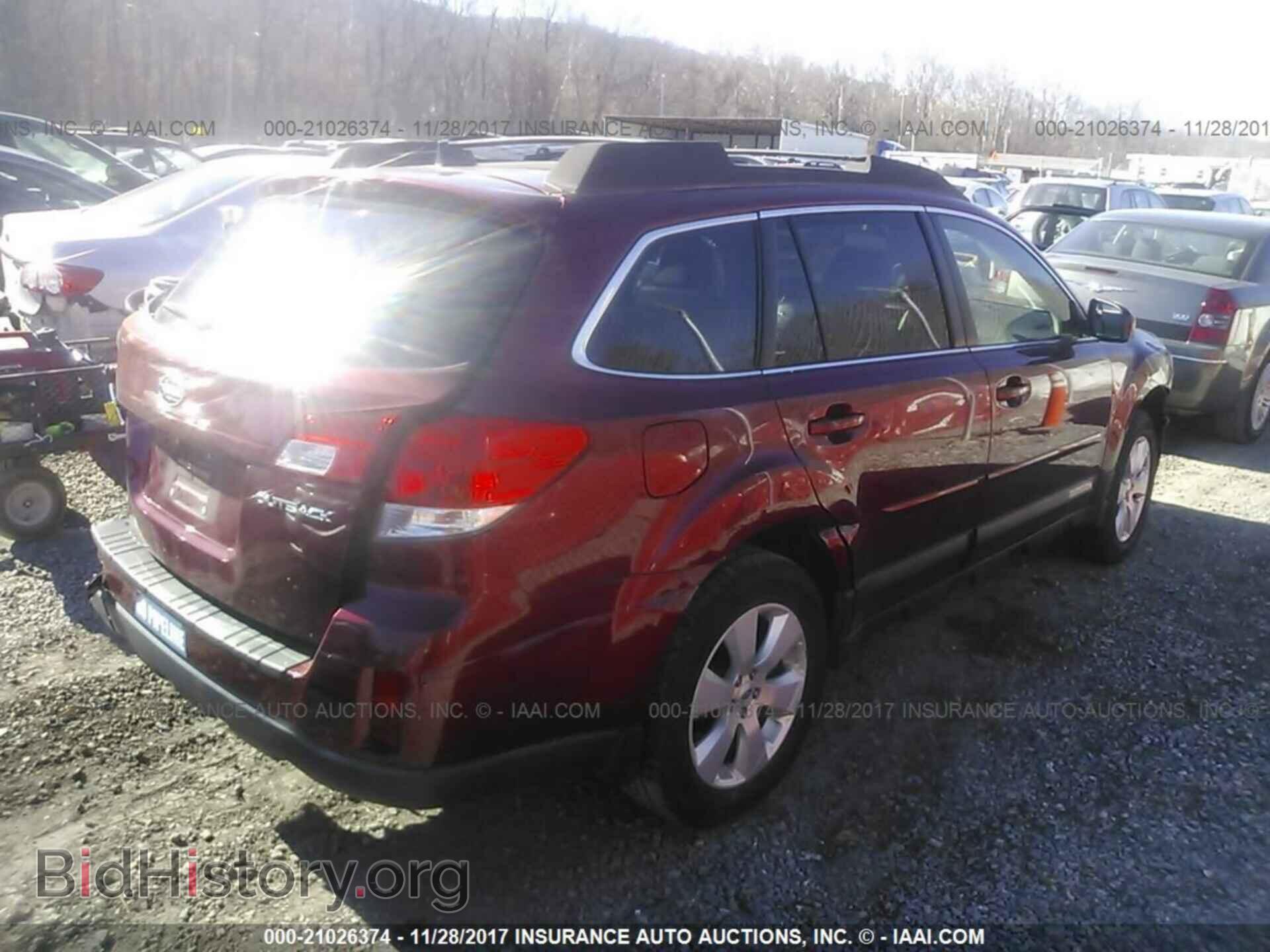 2012 Subaru Outback - VIN: 4S4BRCLCXC3267750 - Photo 4