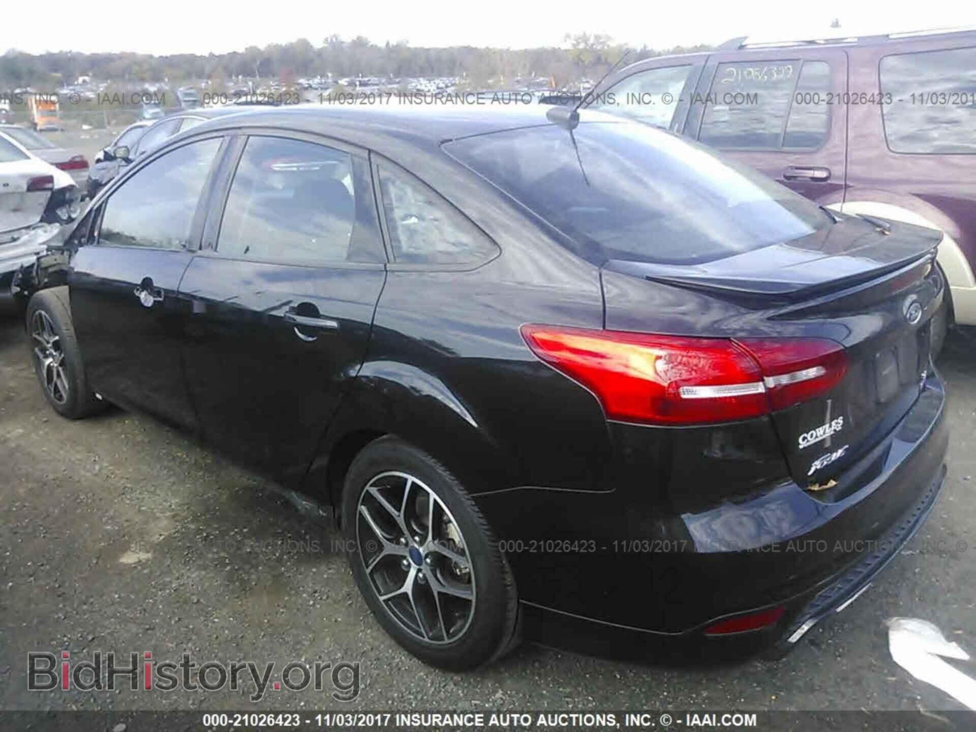 2015 Ford Focus - VIN: 1FADP3FE7FL345993 - Photo 3