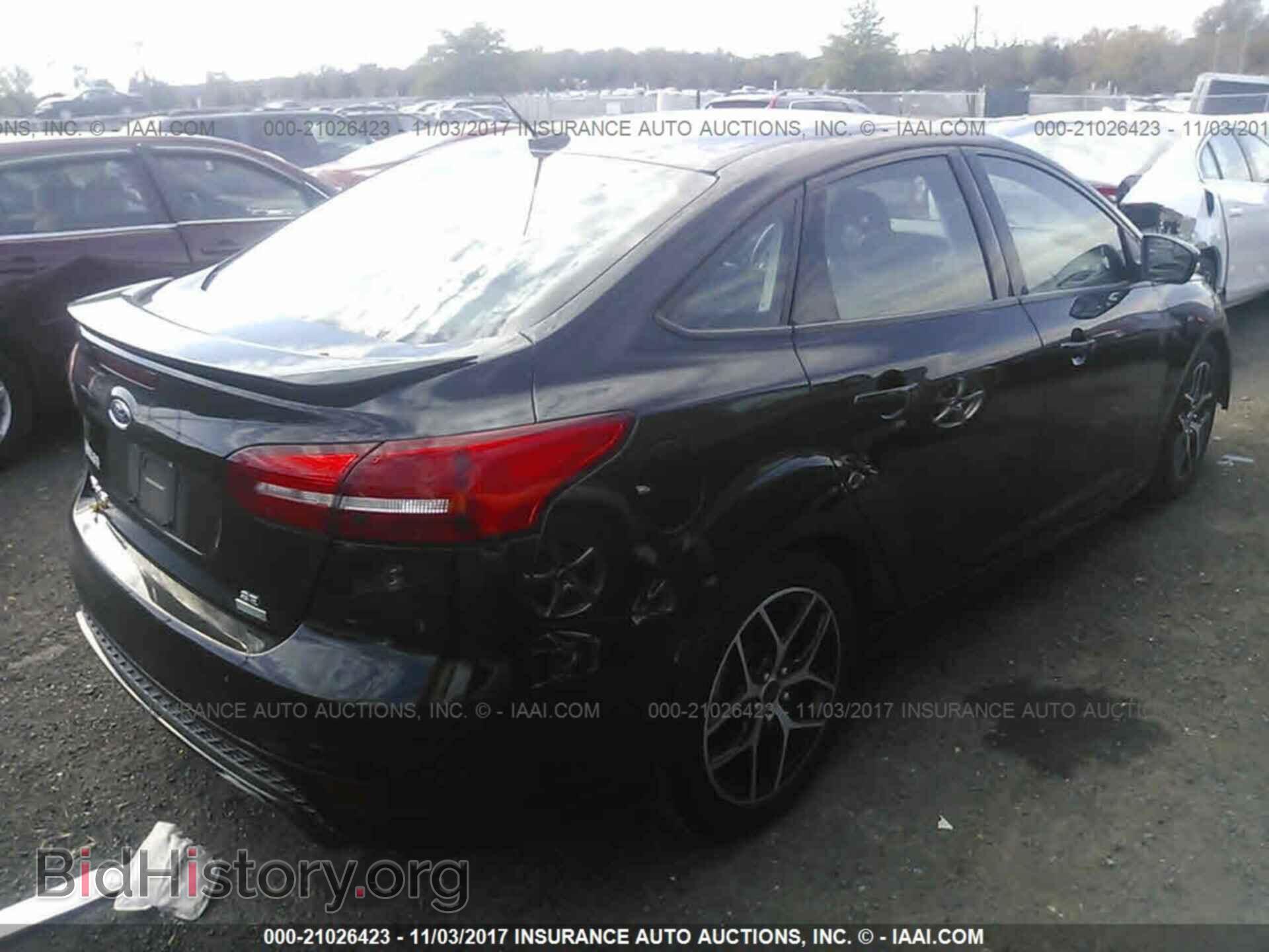 2015 Ford Focus - VIN: 1FADP3FE7FL345993 - Photo 4