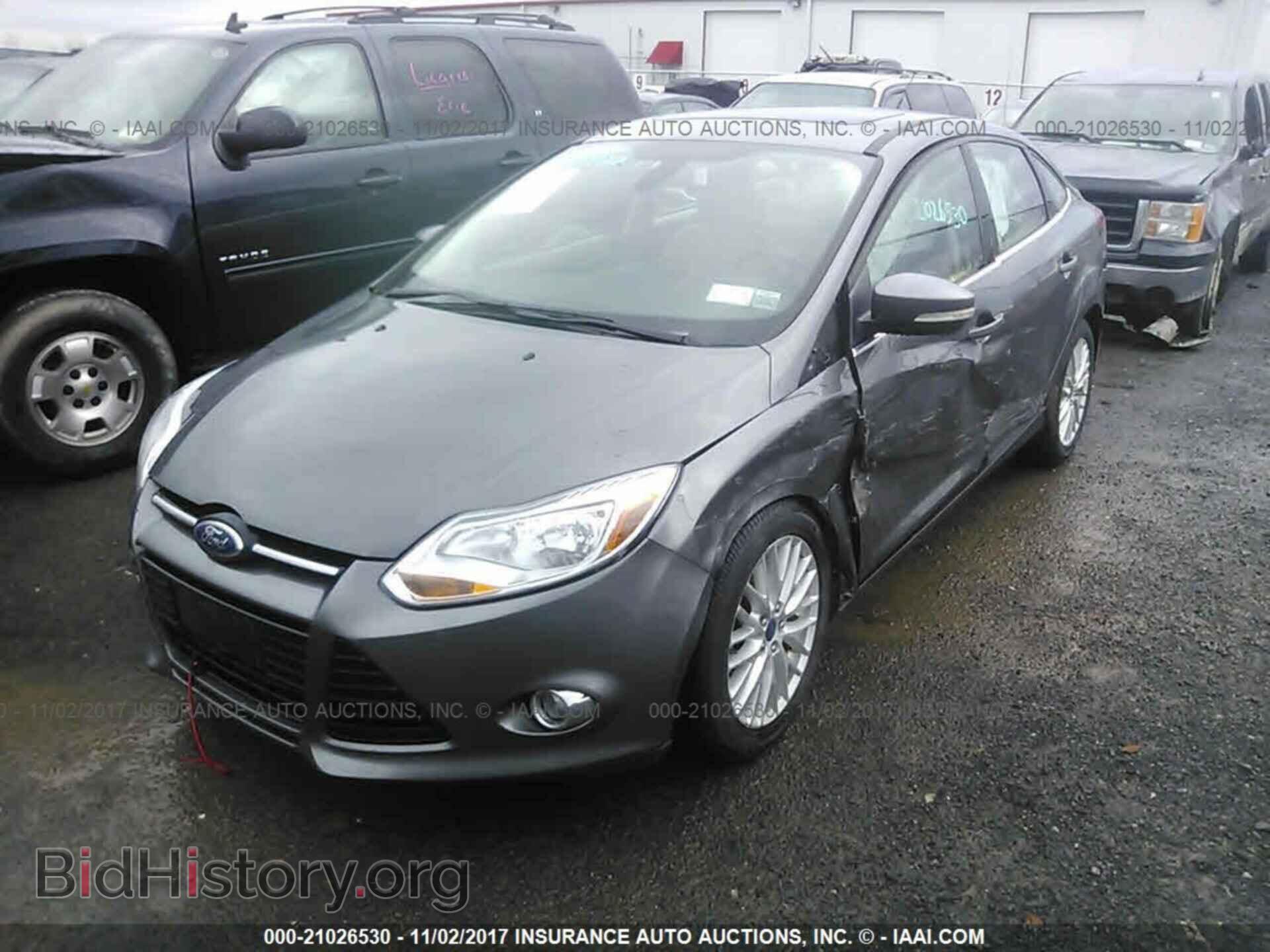2012 Ford Focus - VIN: 1FAHP3H28CL460828 - Фото 2