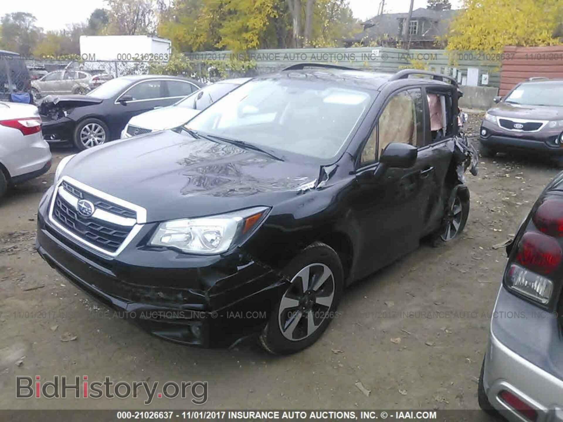 2017 Subaru Forester - VIN: JF2SJAGC8HH457570 - Photo 2