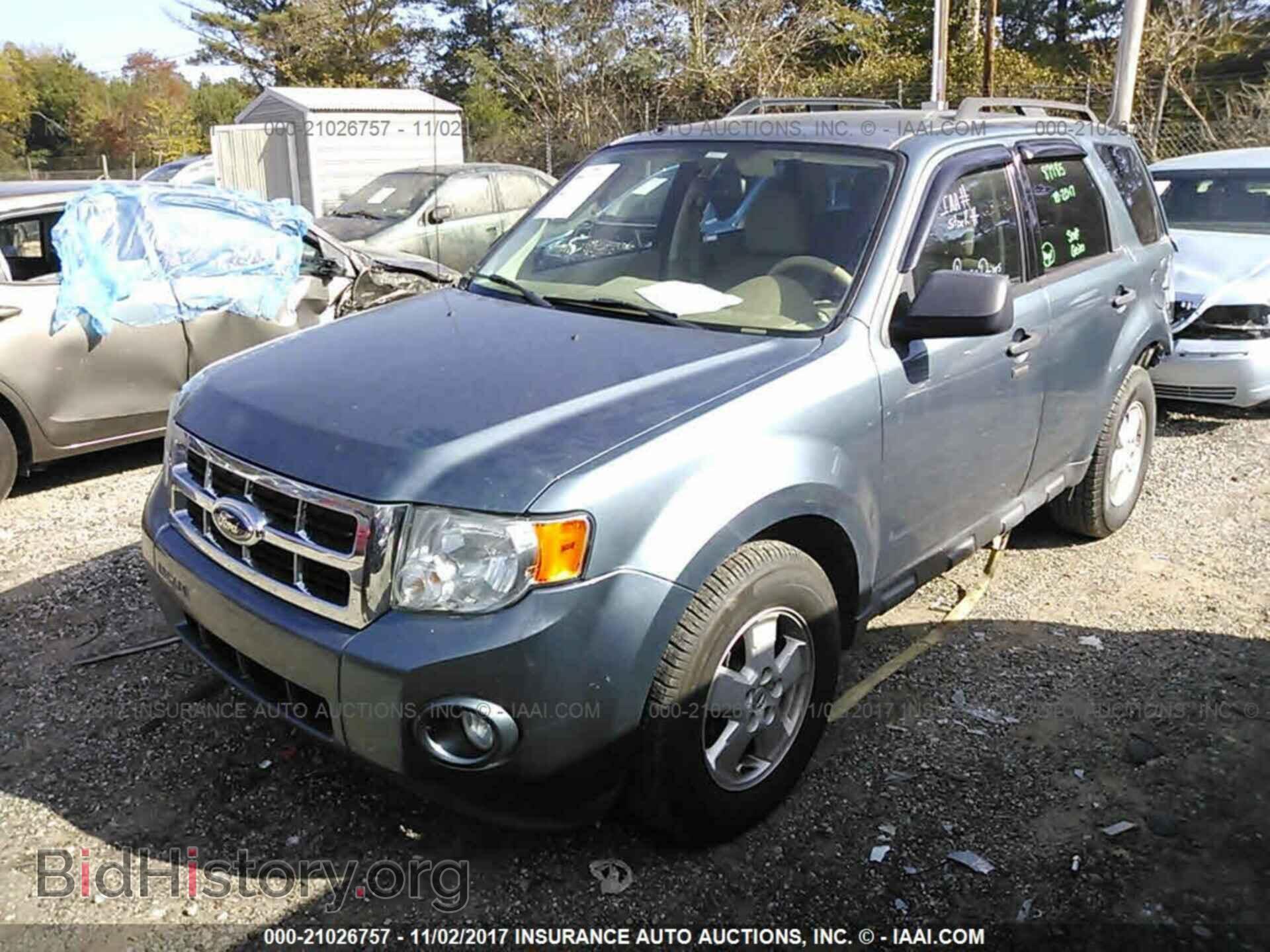 2012 Ford Escape - VIN: 1FMCU0D75CKB57097 - Photo 2