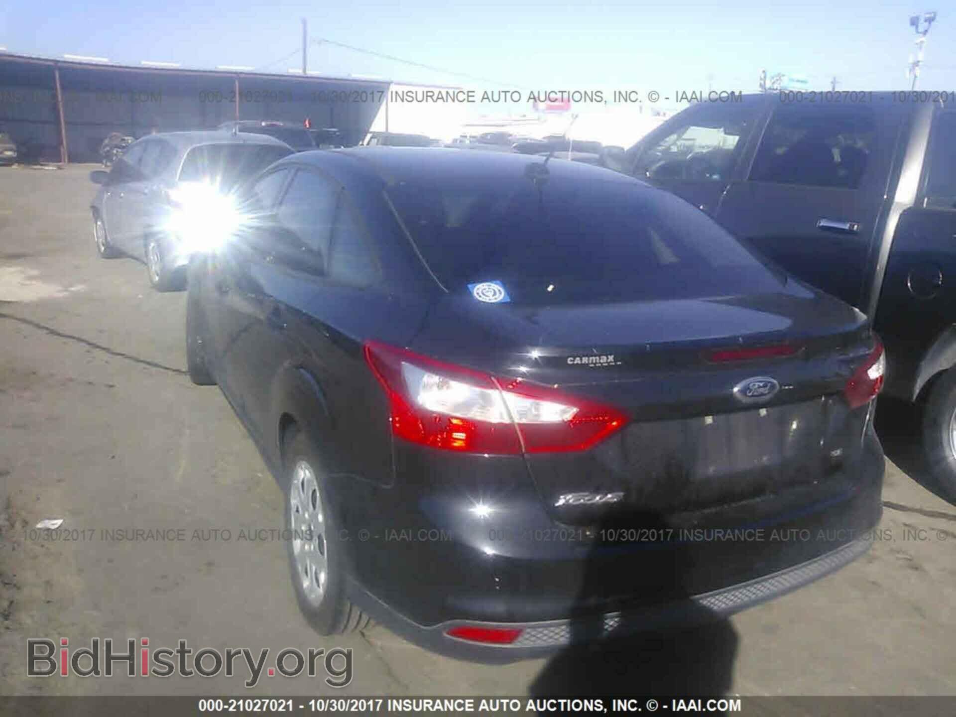 2012 Ford Focus - VIN: 1FAHP3F2XCL382328 - Photo 3
