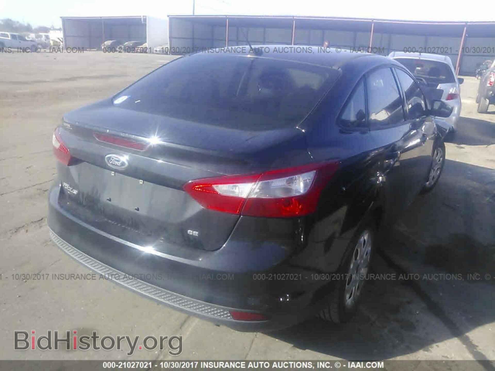 2012 Ford Focus - VIN: 1FAHP3F2XCL382328 - Photo 4