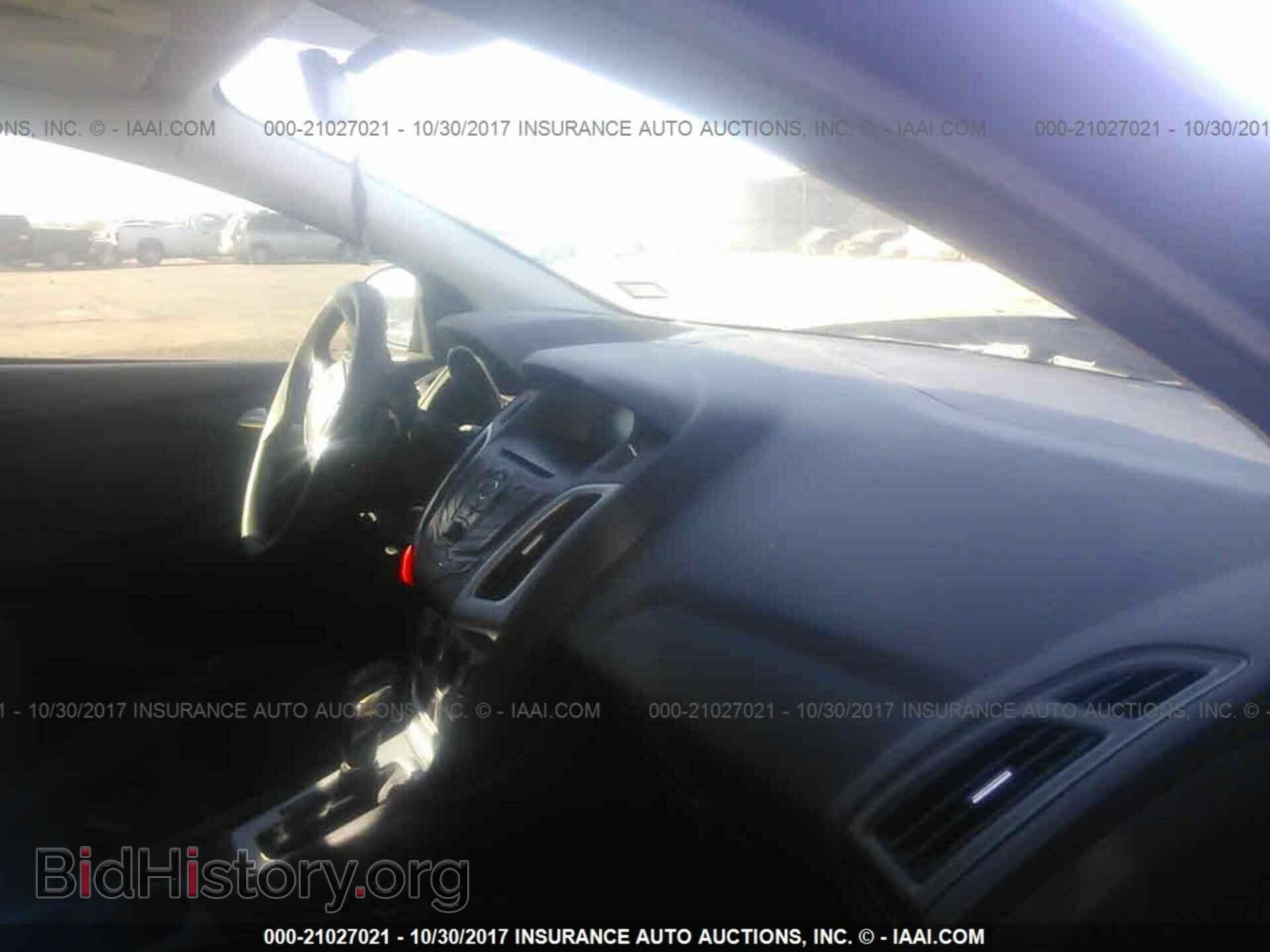 2012 Ford Focus - VIN: 1FAHP3F2XCL382328 - Photo 5