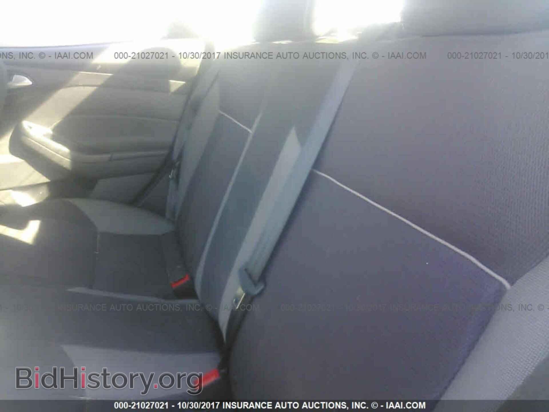 2012 Ford Focus - VIN: 1FAHP3F2XCL382328 - Photo 8