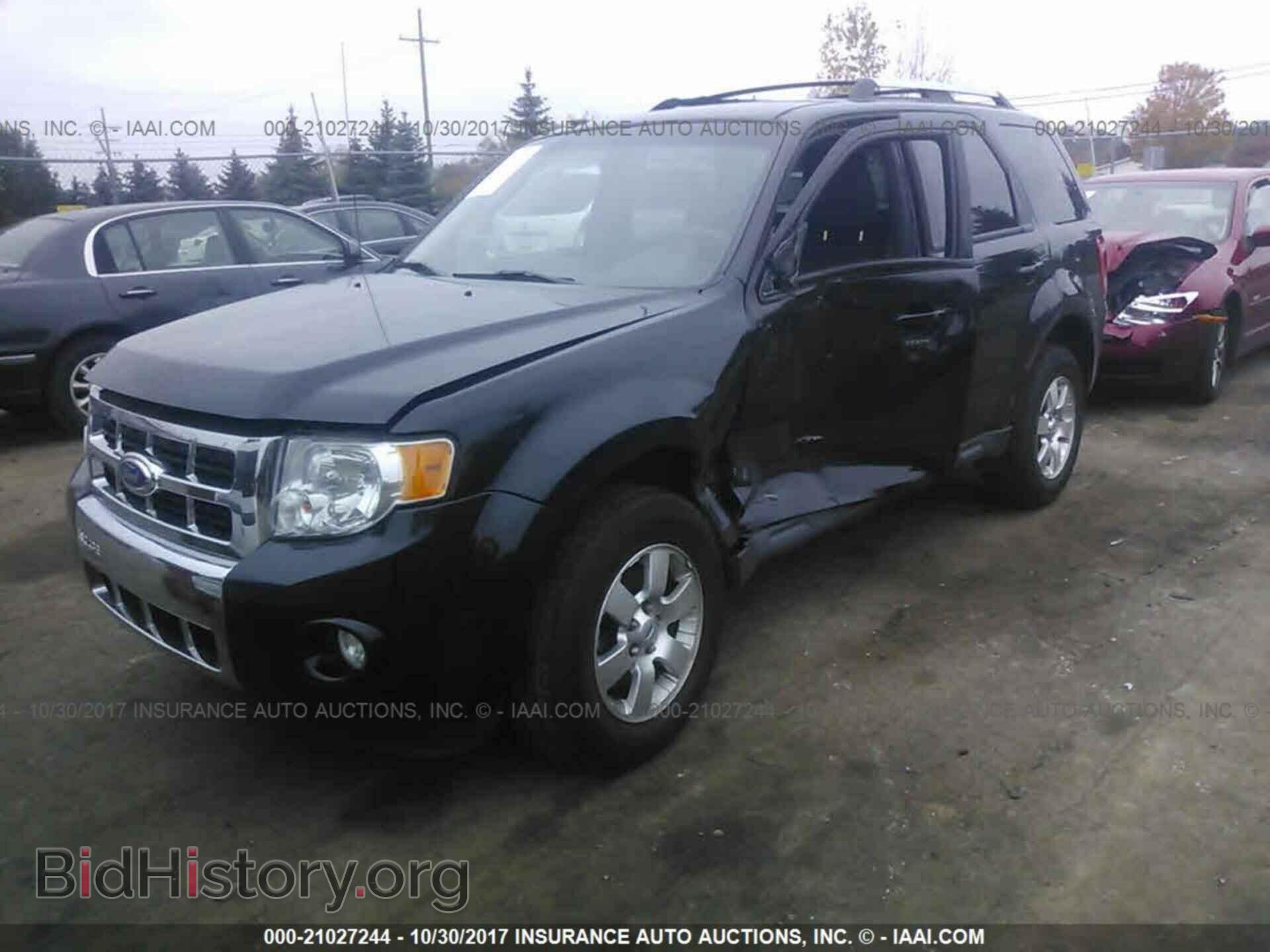 2011 Ford Escape - VIN: 1FMCU0EG1BKC03554 - Фото 2