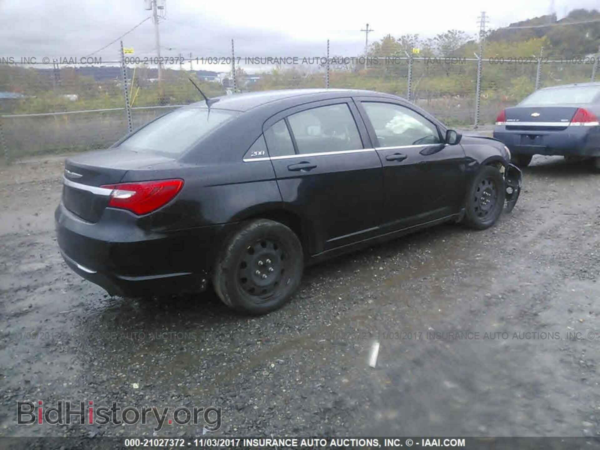 2013 Chrysler 200 - VIN: 1C3CCBAB1DN734224 - Фото 4