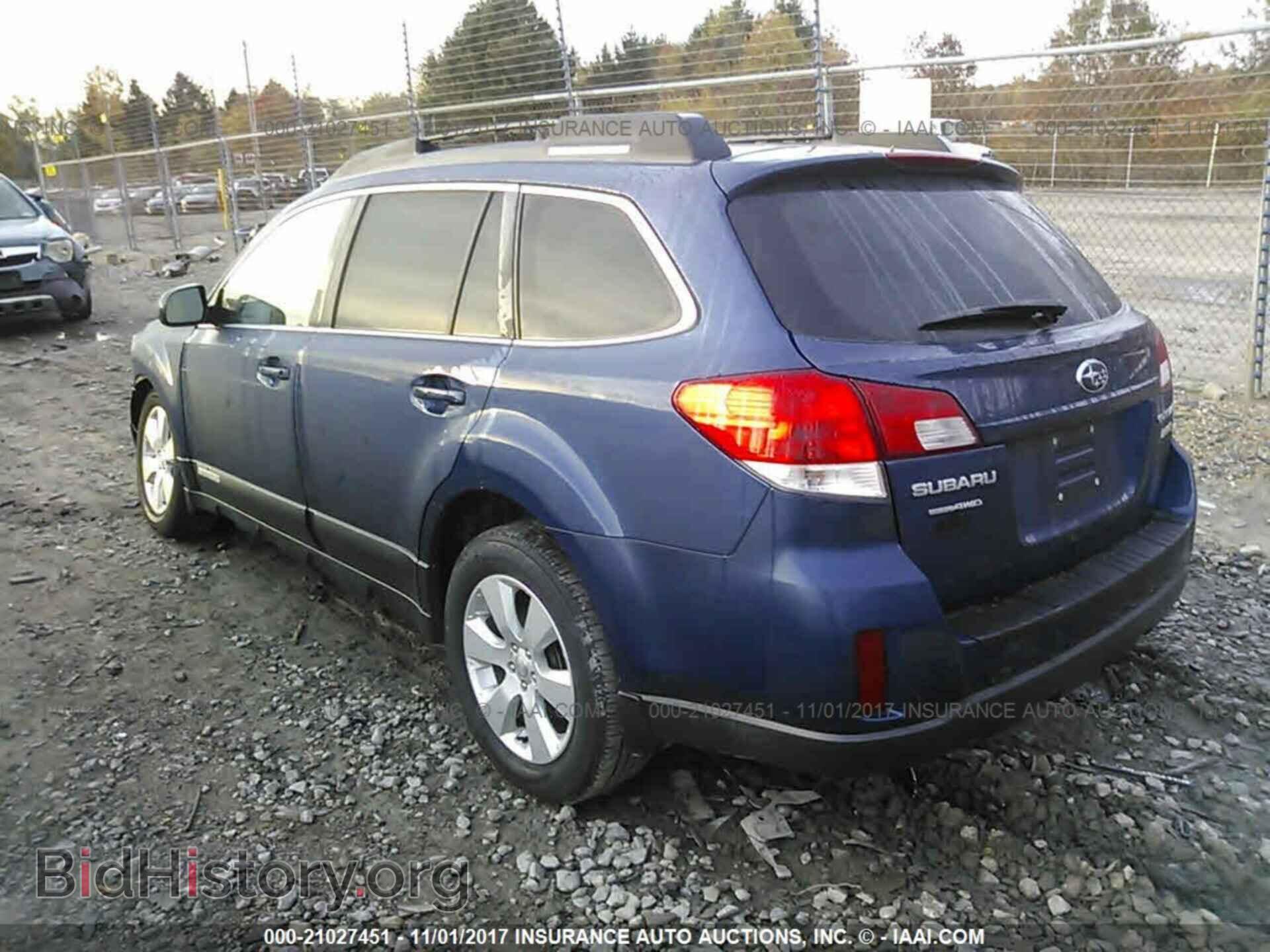 2011 Subaru Outback - VIN: 4S4BRBCC8B3336038 - Фото 3
