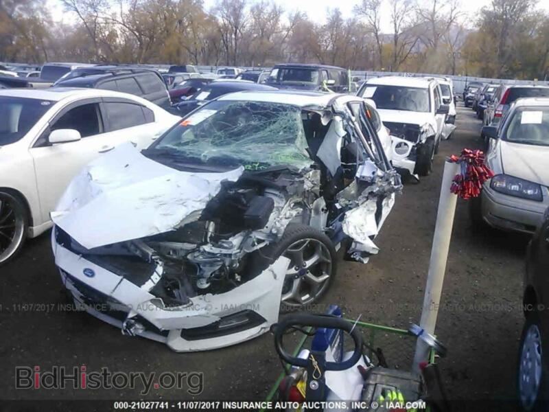 2015 Ford FOCUS (VIN 1FADP3L99FL269233) — photo 2 of 10