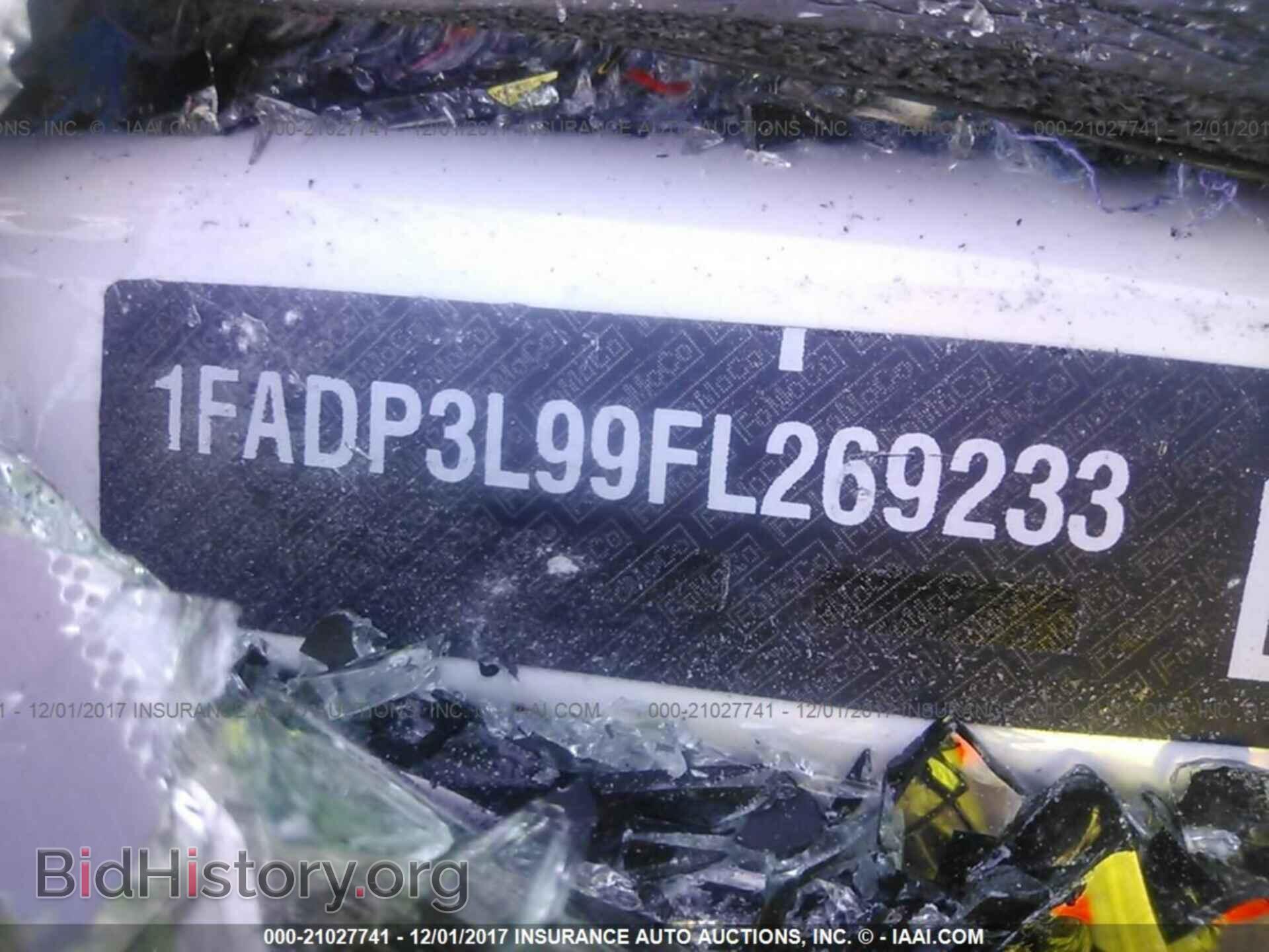 2015 Ford Focus - VIN: 1FADP3L99FL269233 - Photo 9