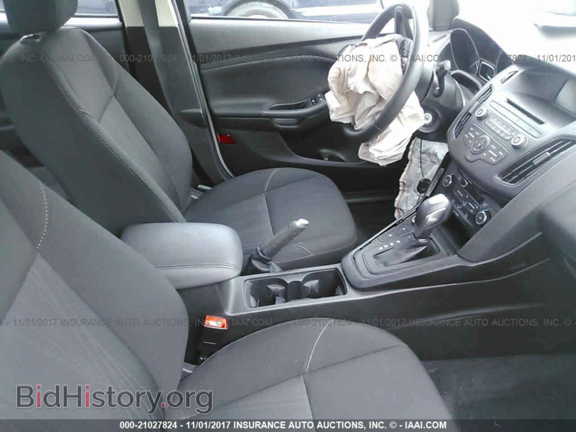 2016 Ford Focus - VIN: 1FADP3FE9GL371867 - Photo 5