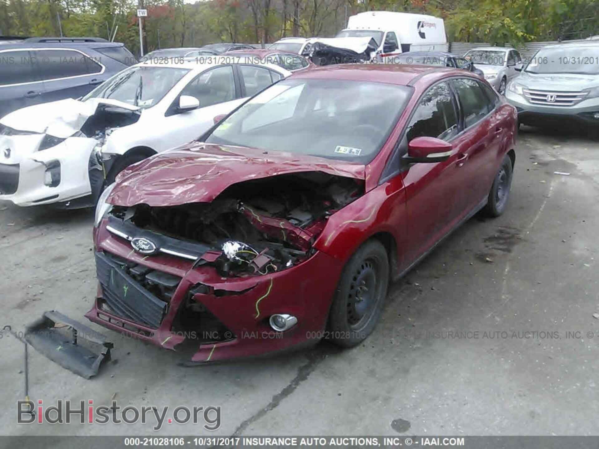 2012 Ford Focus - VIN: 1FAHP3F28CL464400 - Фото 2