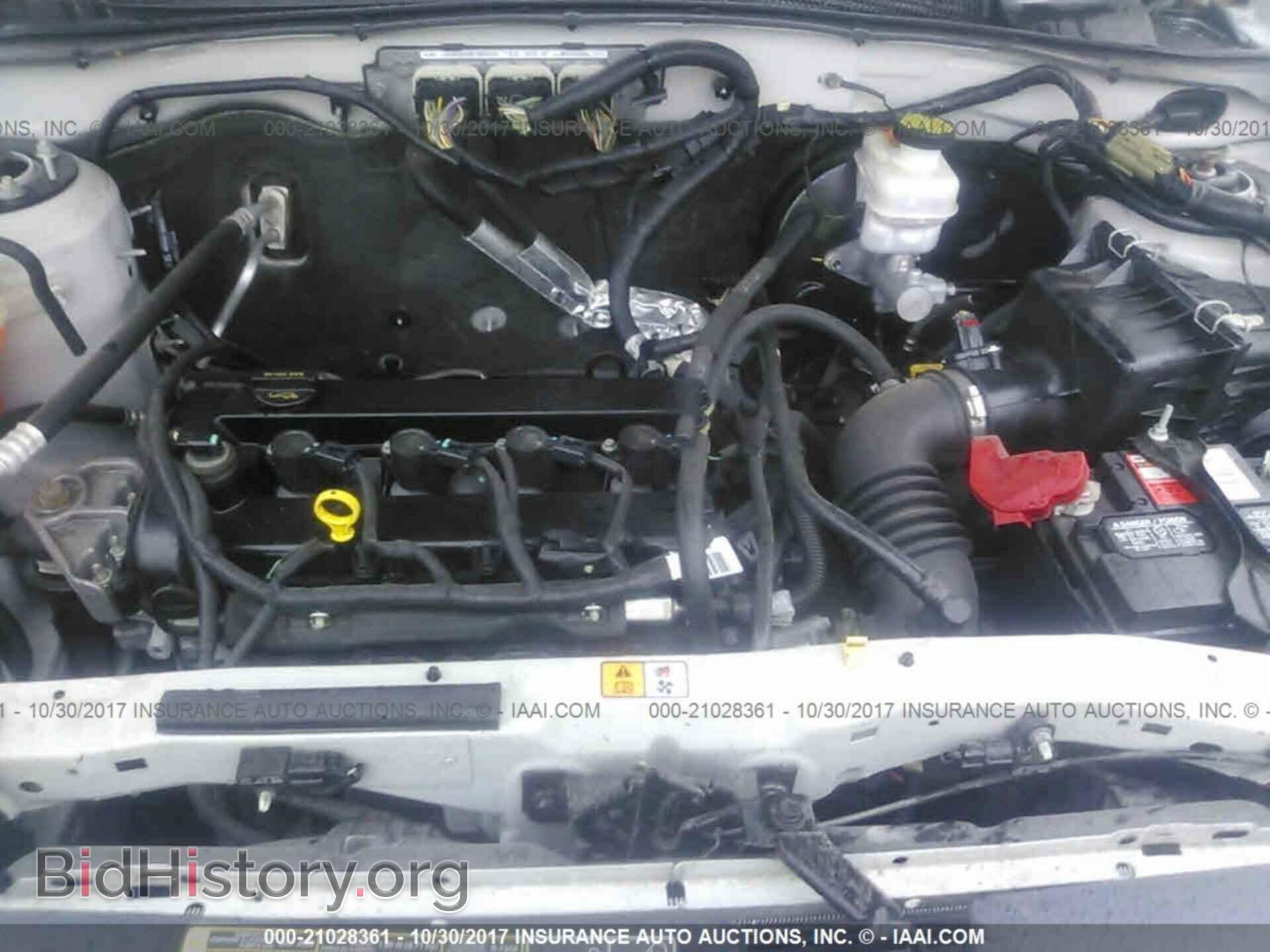 2011 Ford Escape - VIN: 1FMCU9D7XBKC38471 - Фото 10