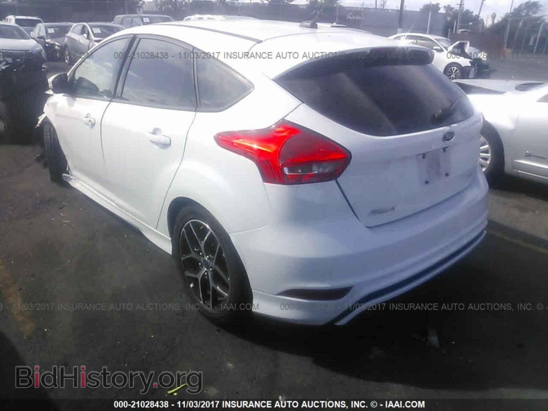 2015 Ford Focus - VIN: 1FADP3K22FL334525 - Фото 3