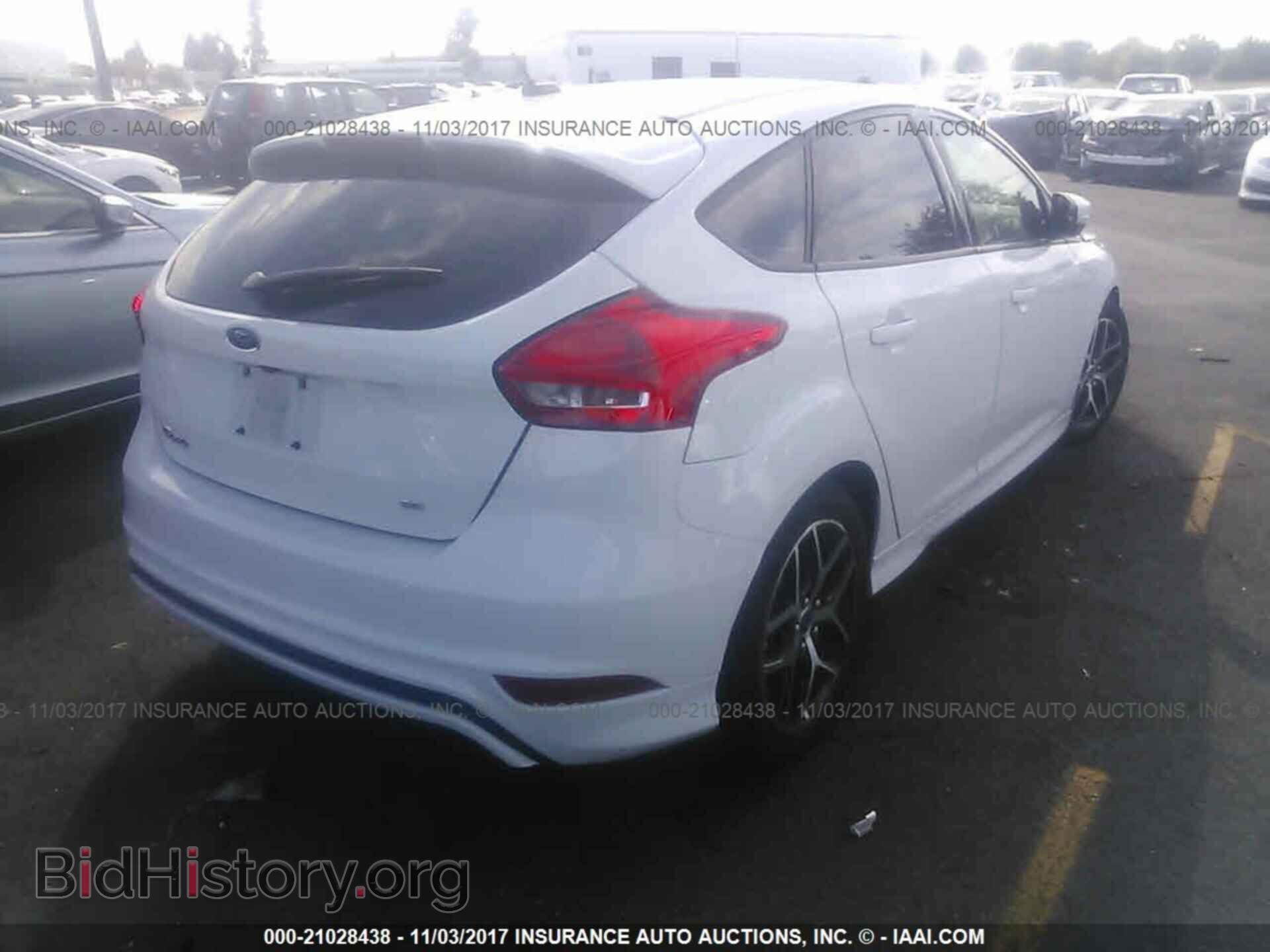 2015 Ford Focus - VIN: 1FADP3K22FL334525 - Фото 4