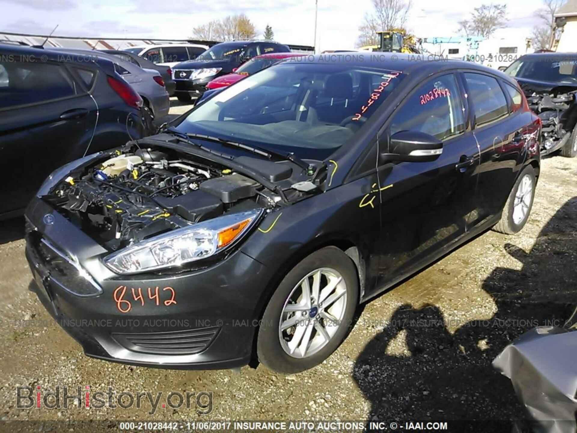 2016 Ford Focus - VIN: 1FADP3K2XGL404337 - Фото 2
