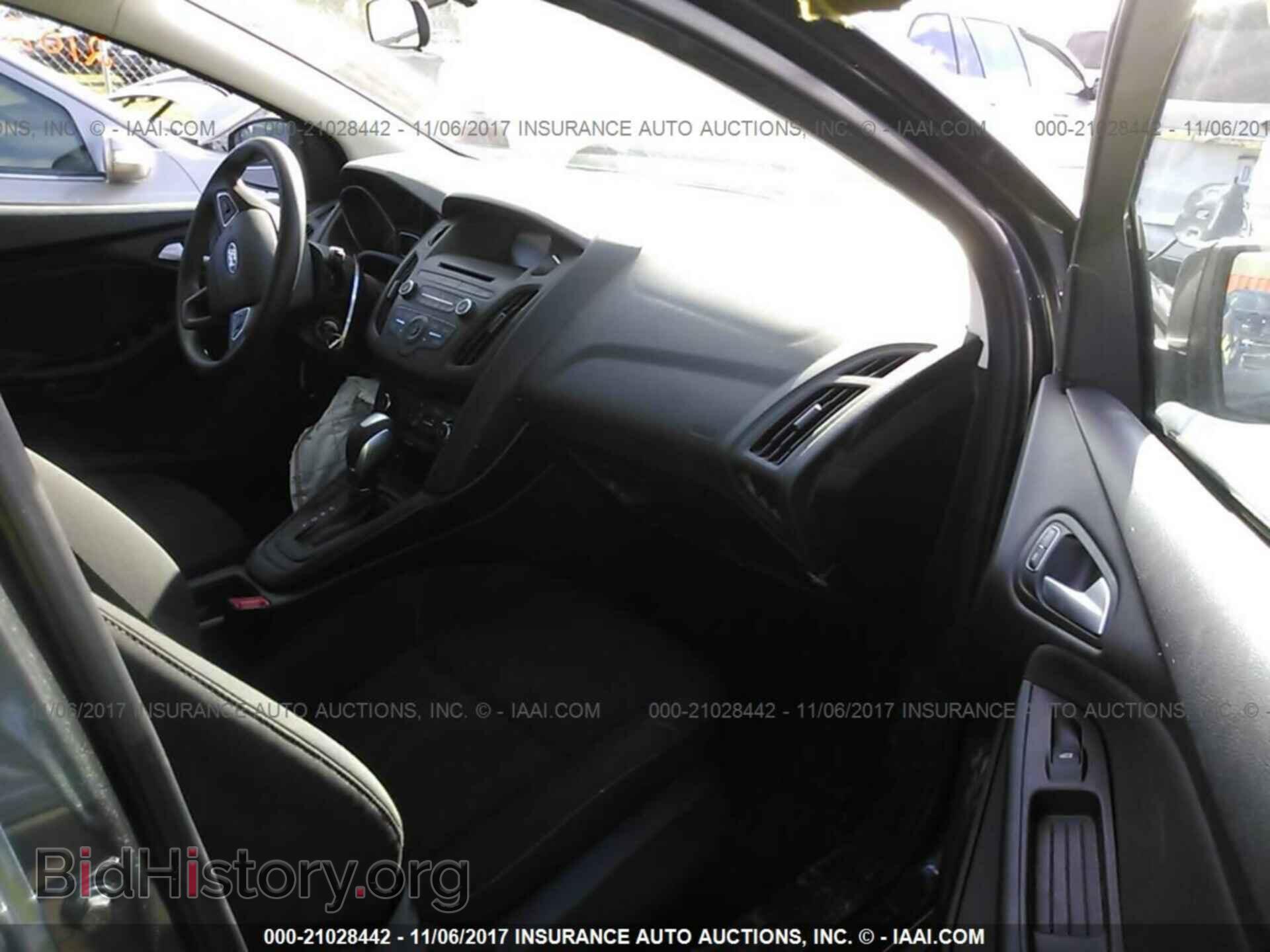 2016 Ford Focus - VIN: 1FADP3K2XGL404337 - Фото 5