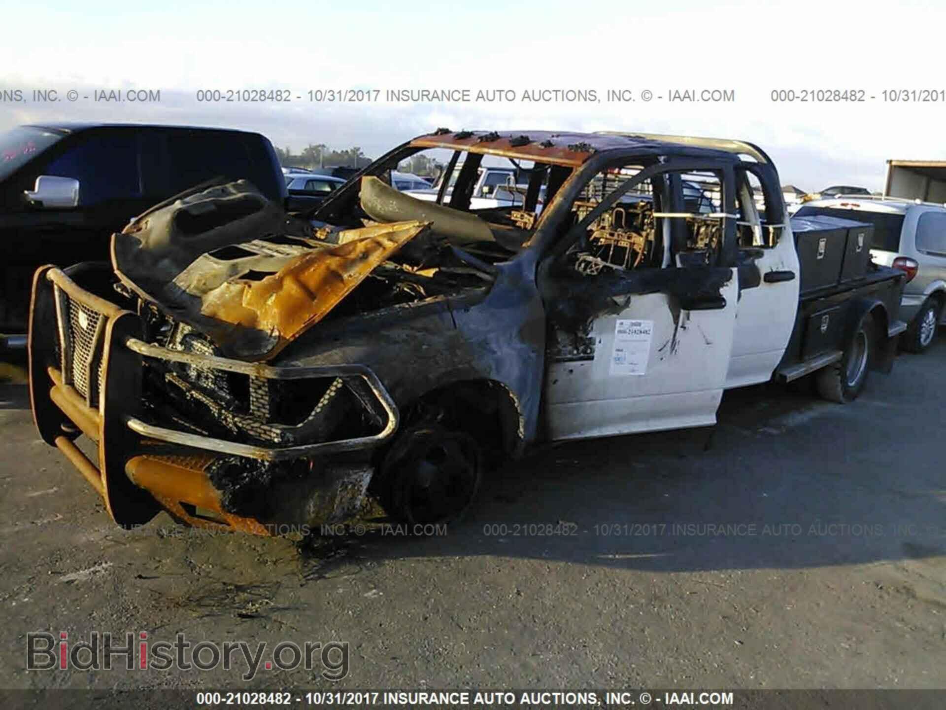 2014 Ram 3500 - VIN: 3C7WRTCL5EG236026 - Photo 2
