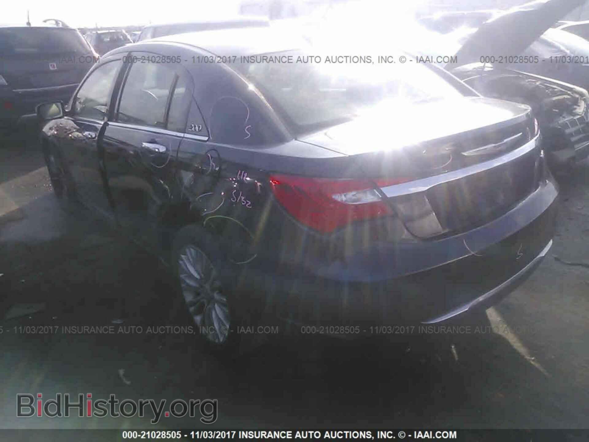 2011 Chrysler 200 - VIN: 1C3BC2FG9BN505223 - Фото 3