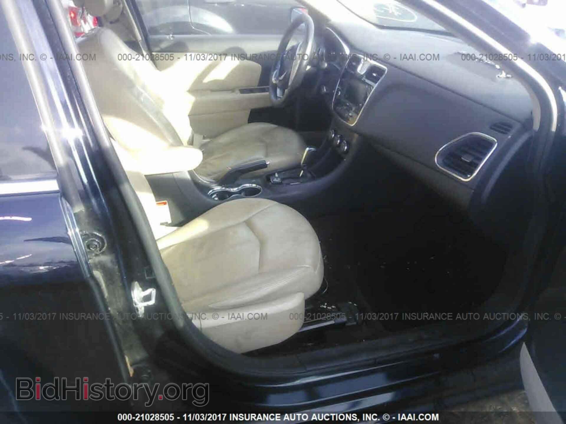 2011 Chrysler 200 - VIN: 1C3BC2FG9BN505223 - Фото 5