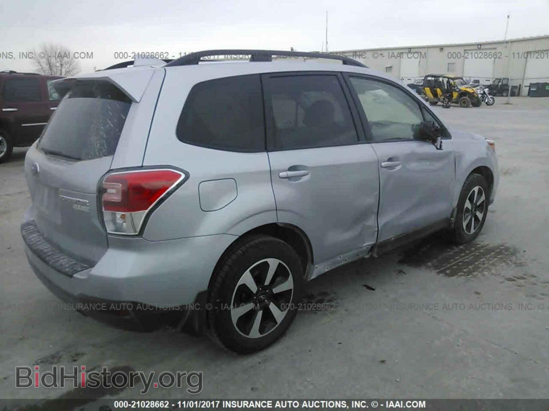 2017 Subaru Forester - VIN: JF2SJAEC5HH558844 - Photo 4