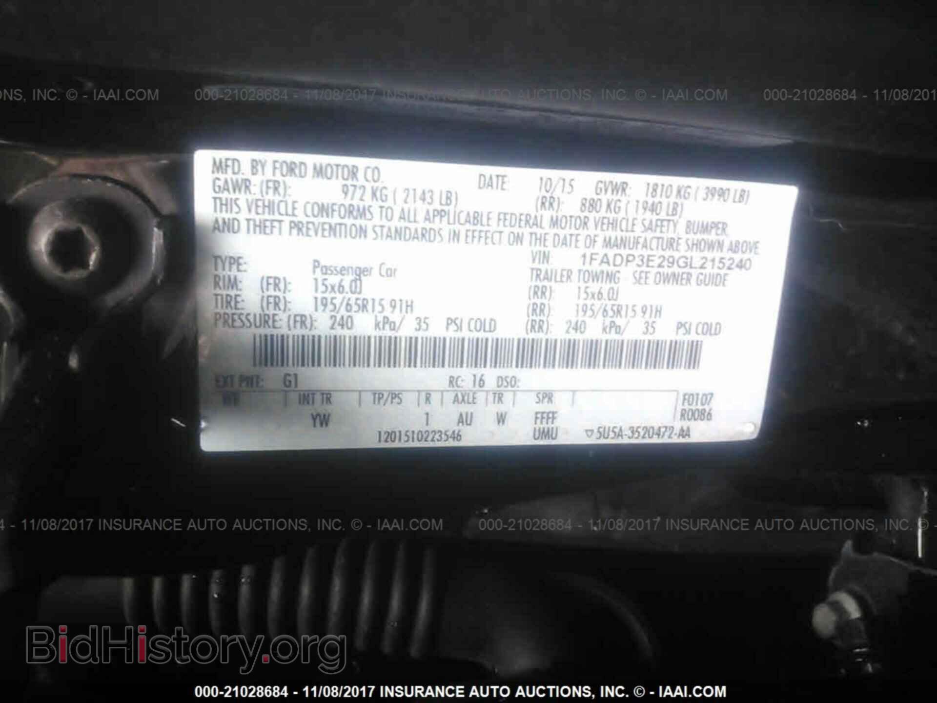 2016 Ford Focus - VIN: 1FADP3E29GL215240 - Photo 9