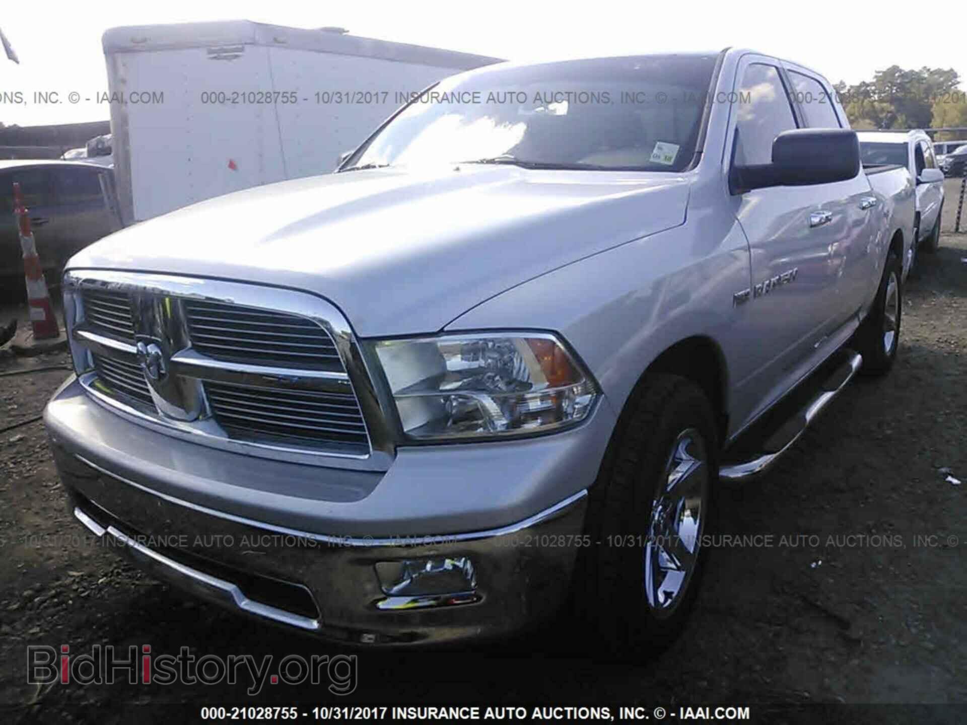 2012 Dodge Ram 1500 - VIN: 1C6RD6LT1CS255924 - Фото 2