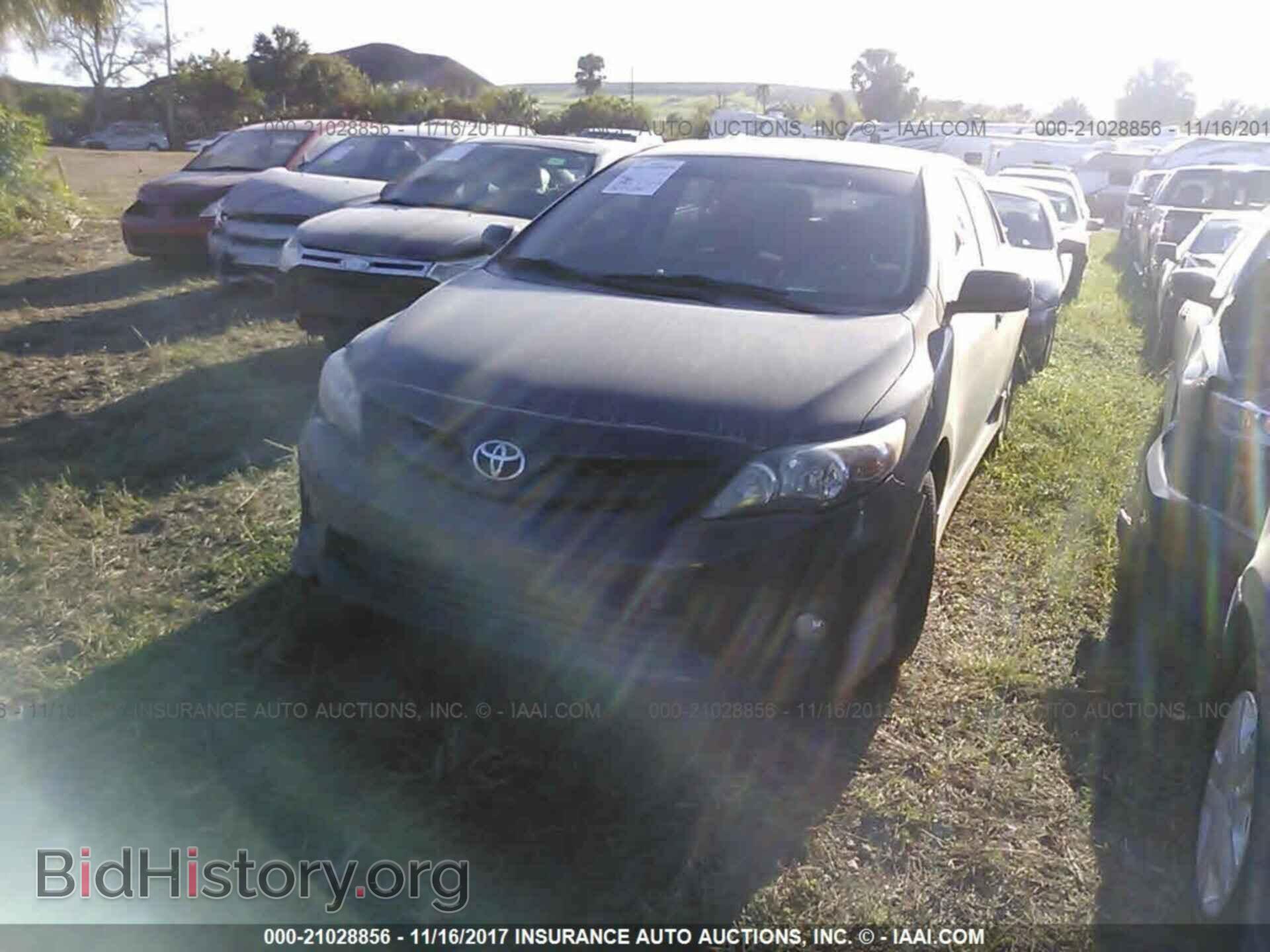 2013 Toyota Corolla - VIN: 5YFBU4EE2DP209664 - Photo 2