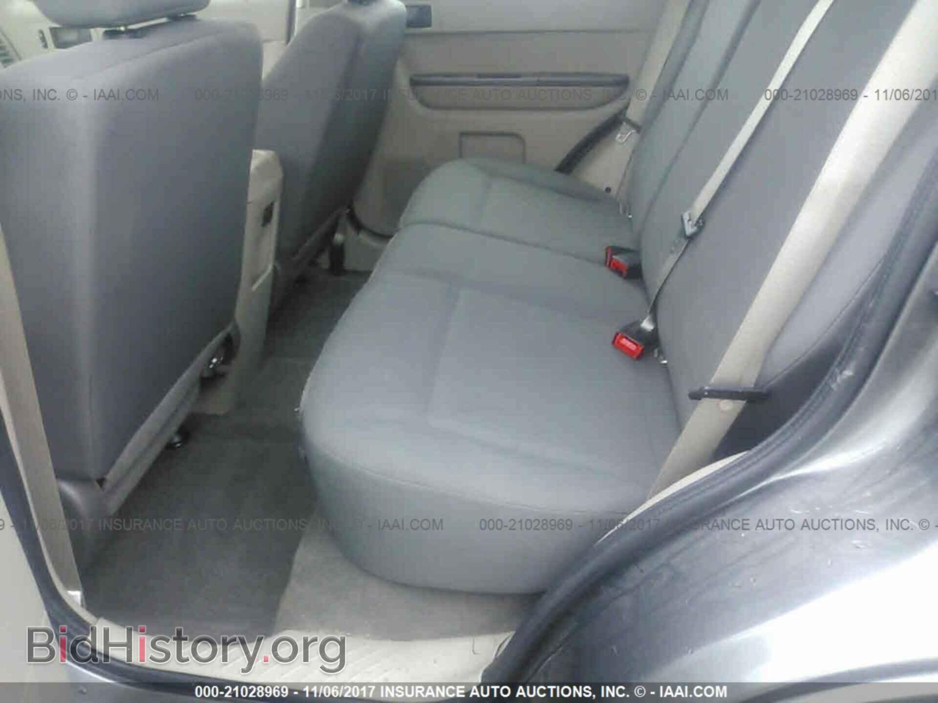 2012 Ford Escape - VIN: 1FMCU0C79CKC40212 - Photo 8