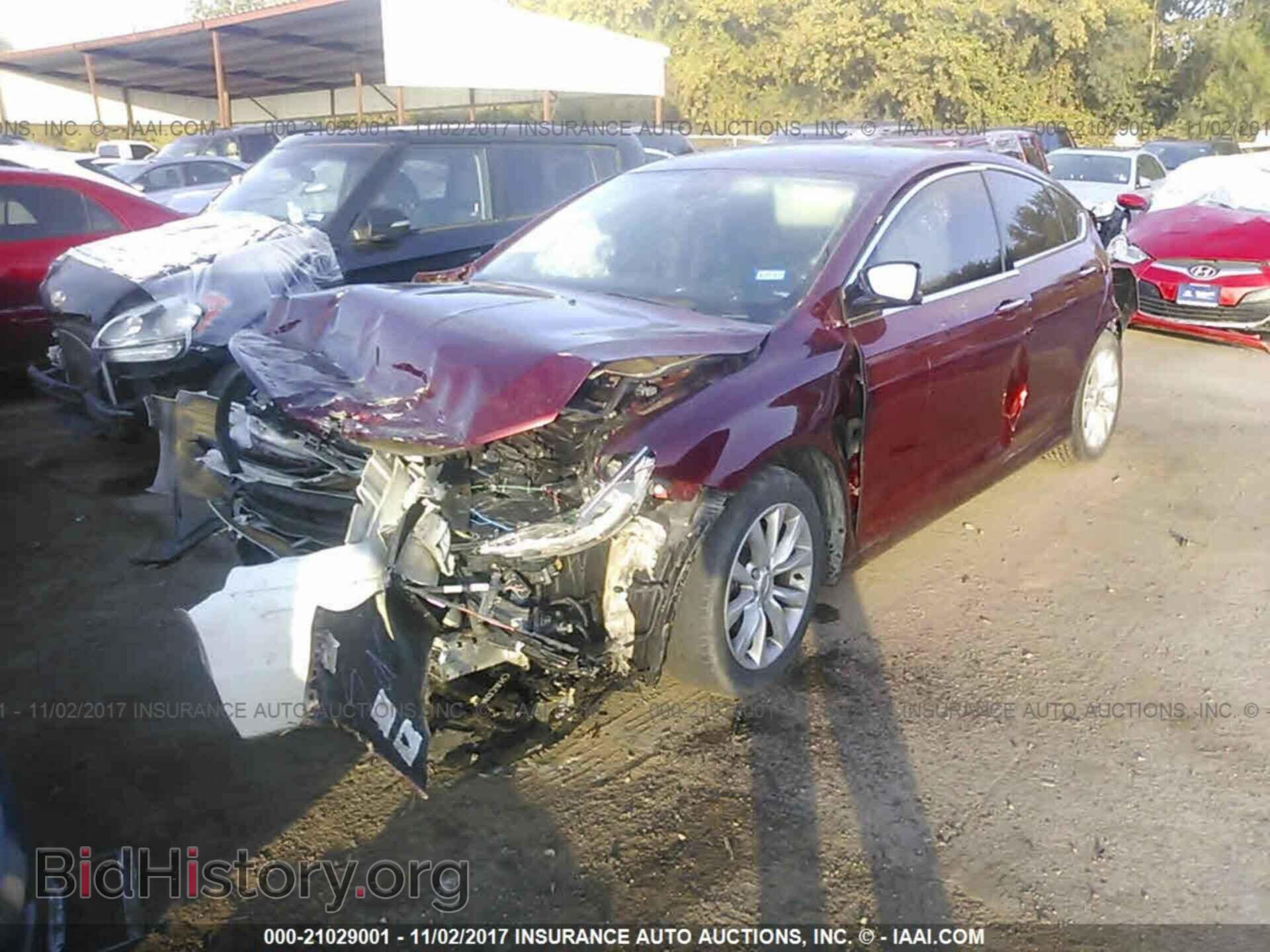 2015 Chrysler 200 - VIN: 1C3CCCCB7FN544708 - Photo 2