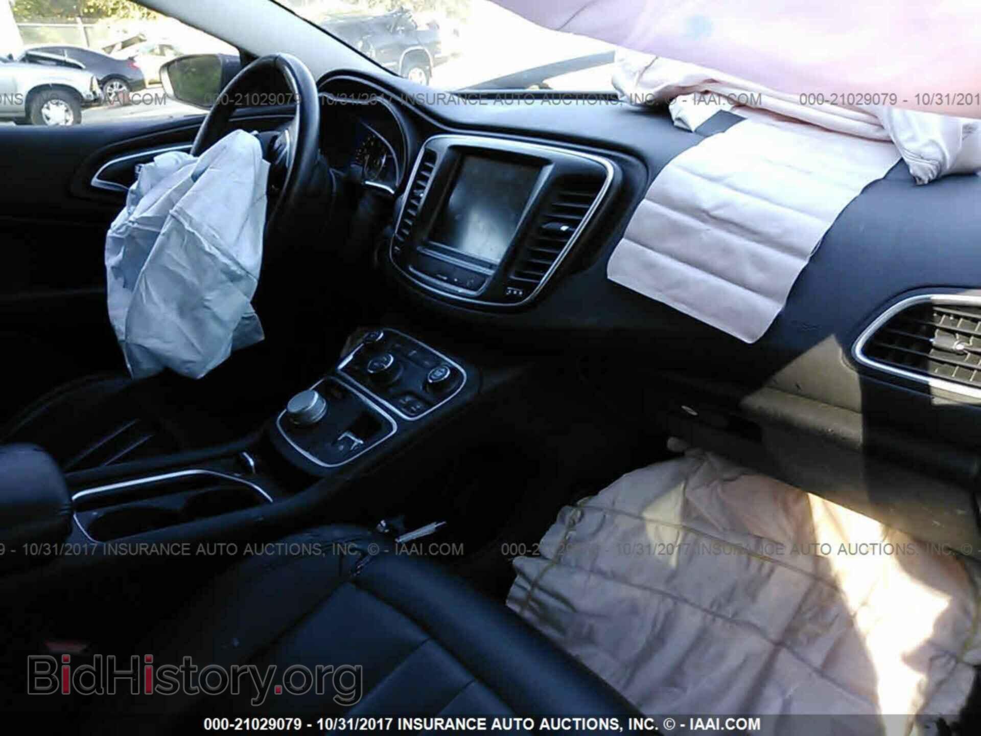 2016 Chrysler 200 - VIN: 1C3CCCABXGN189702 - Photo 5