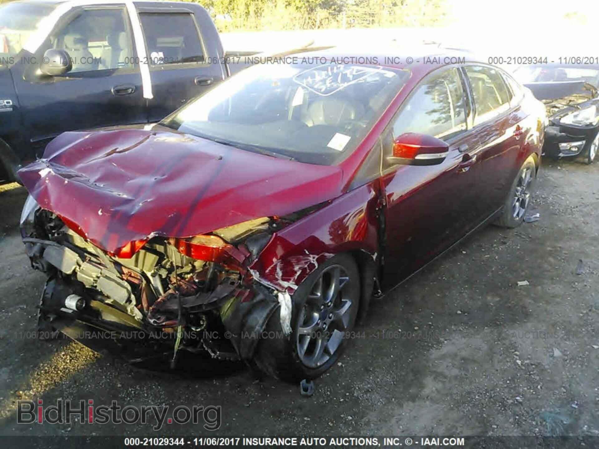 2014 Ford Focus - VIN: 1FADP3F21EL457984 - Photo 2