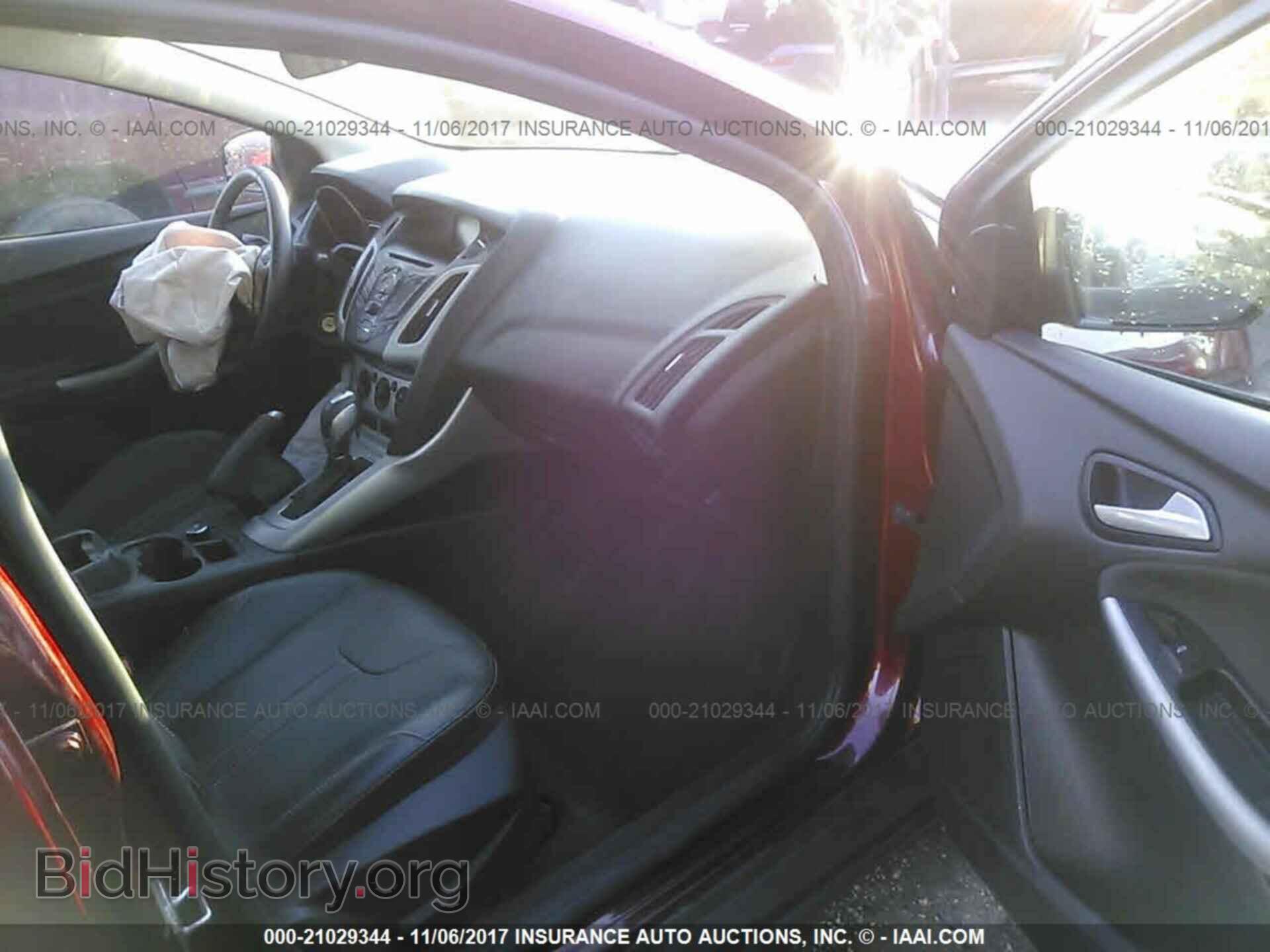 2014 Ford Focus - VIN: 1FADP3F21EL457984 - Photo 5