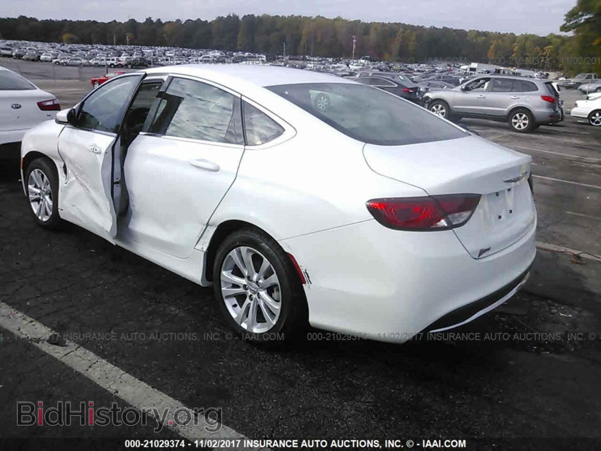 2016 Chrysler 200 - VIN: 1C3CCCAB1GN104245 - Photo 3