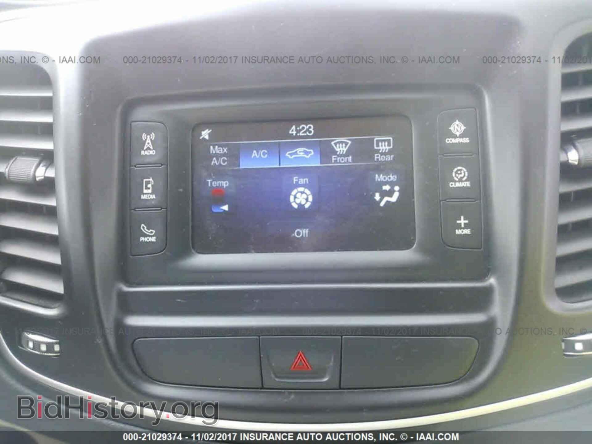 2016 Chrysler 200 - VIN: 1C3CCCAB1GN104245 - Photo 6